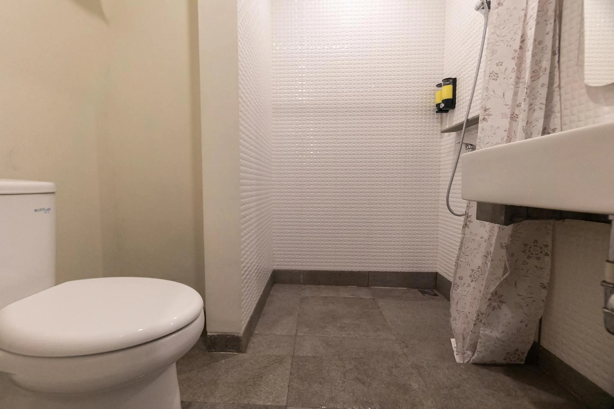 Toilet in Sarang Comfort