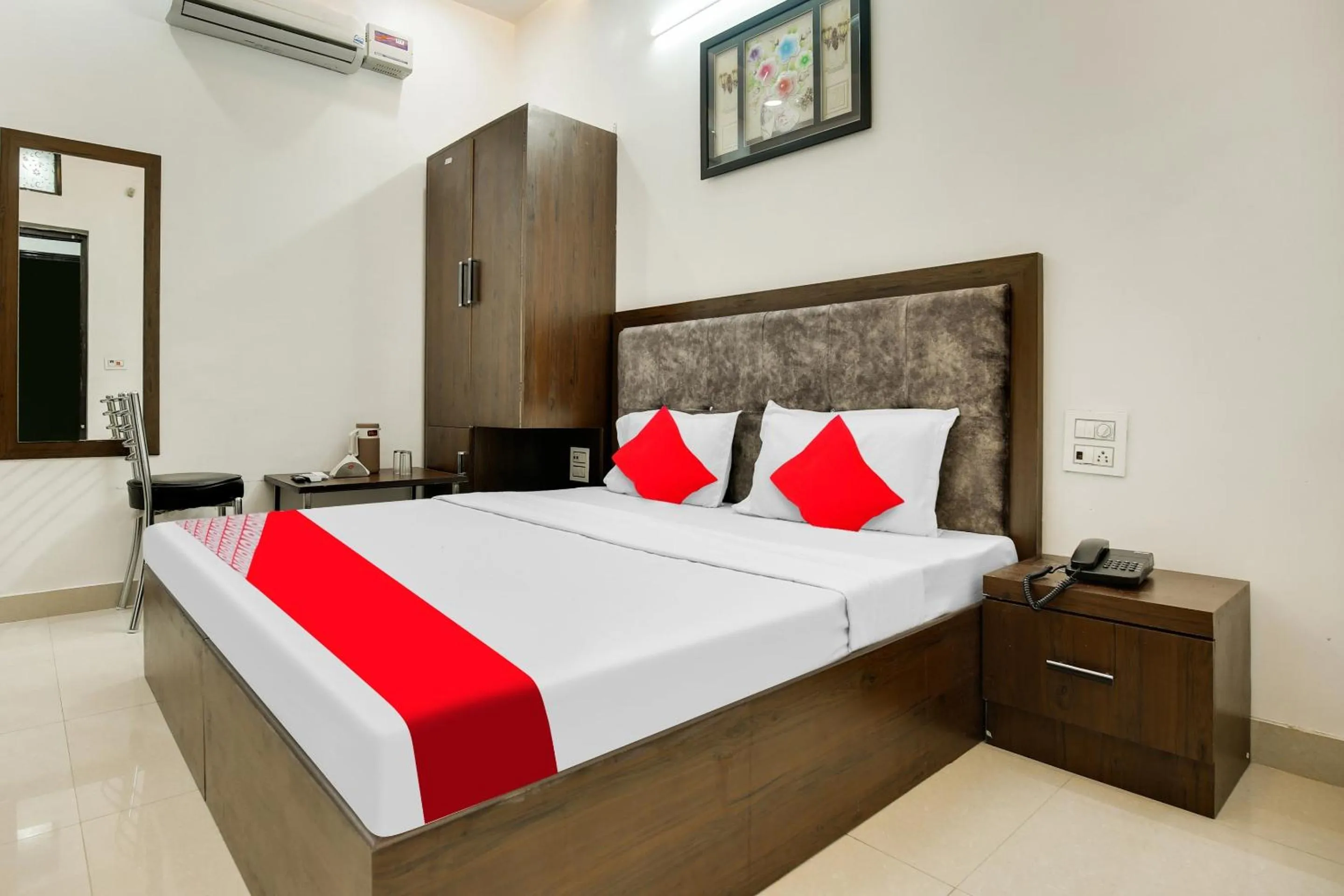 Bedroom in Hotel O King Star Residency