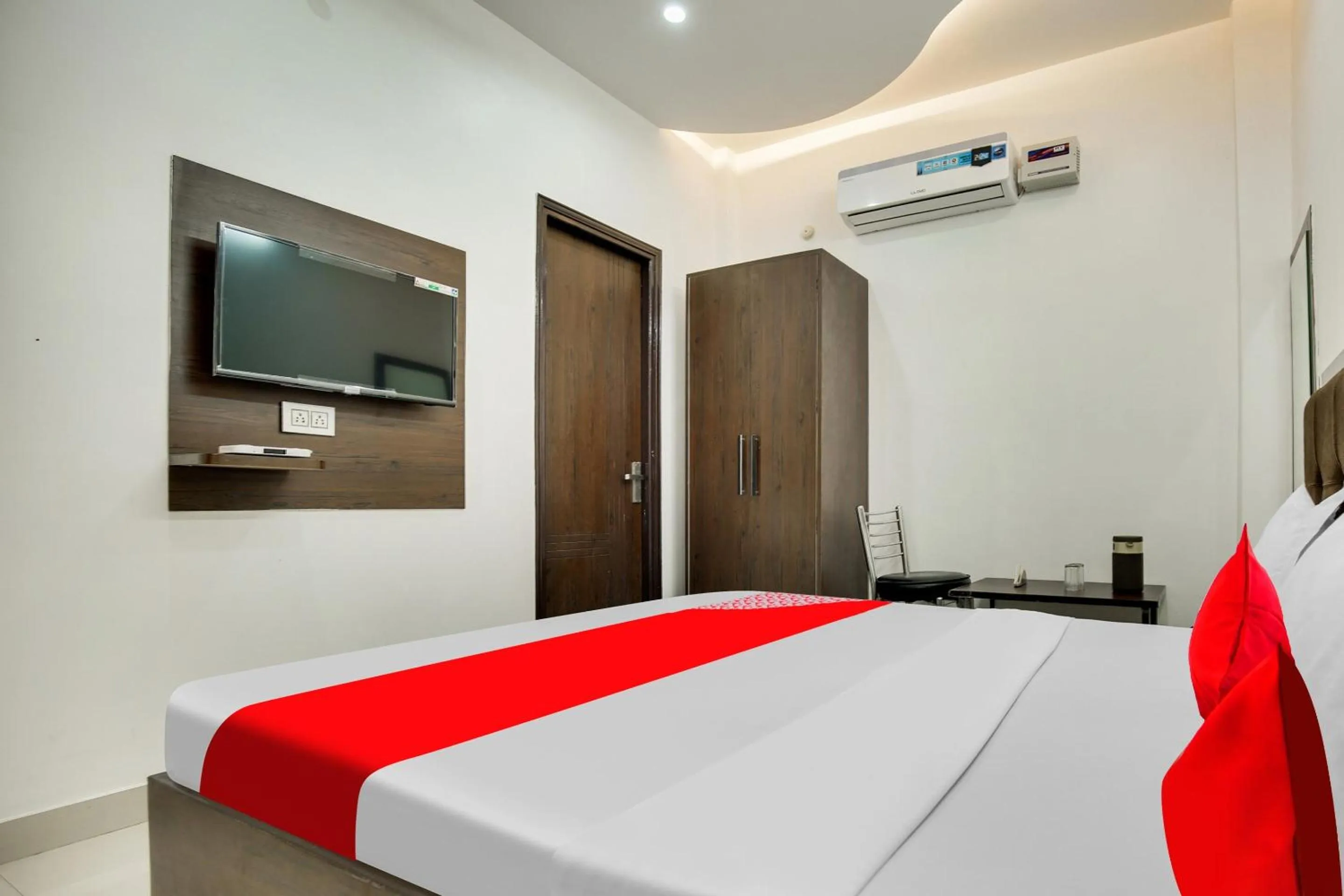 Bedroom, Bed in Hotel O King Star Residency