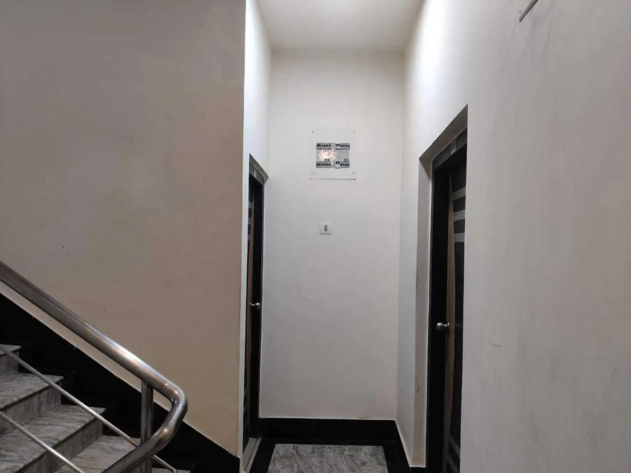 Lobby or reception in Collection O Dalhousie Square Kolkata Formerly G.N Palace