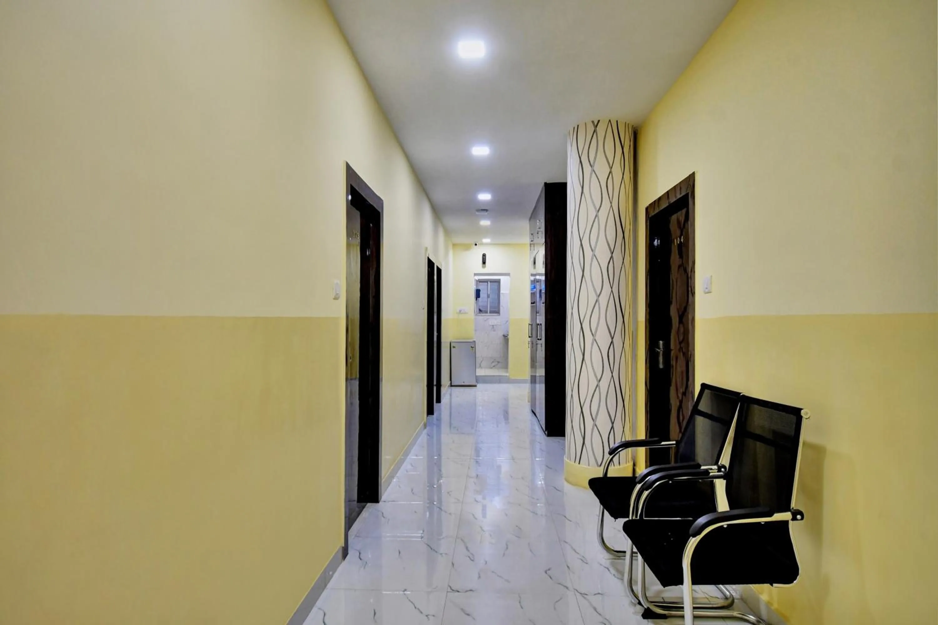 Lobby or reception in Collection O Dalhousie Square Kolkata Formerly G.N Palace