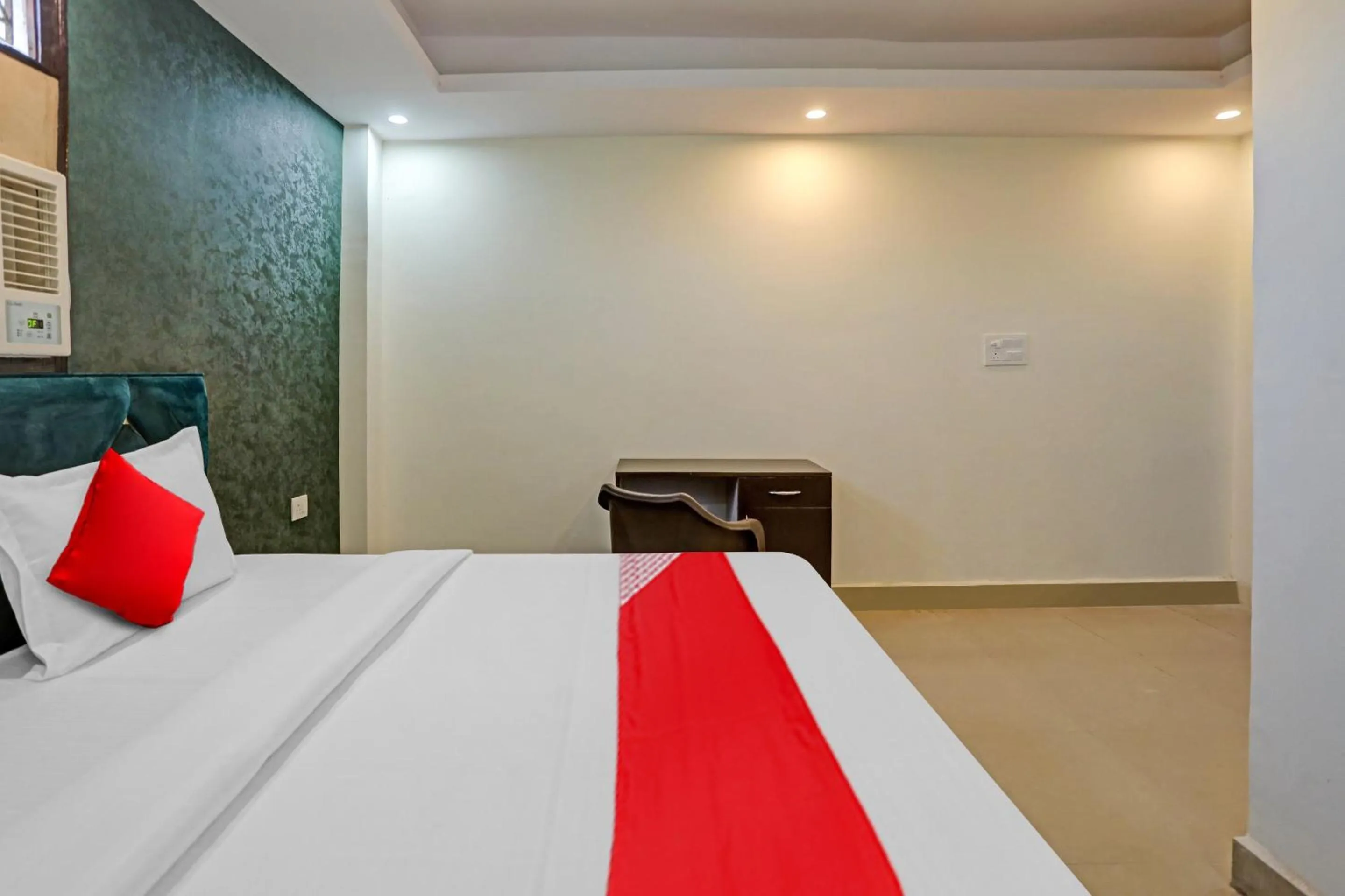 Bedroom in Hotel O JAI SHREE HOTEL