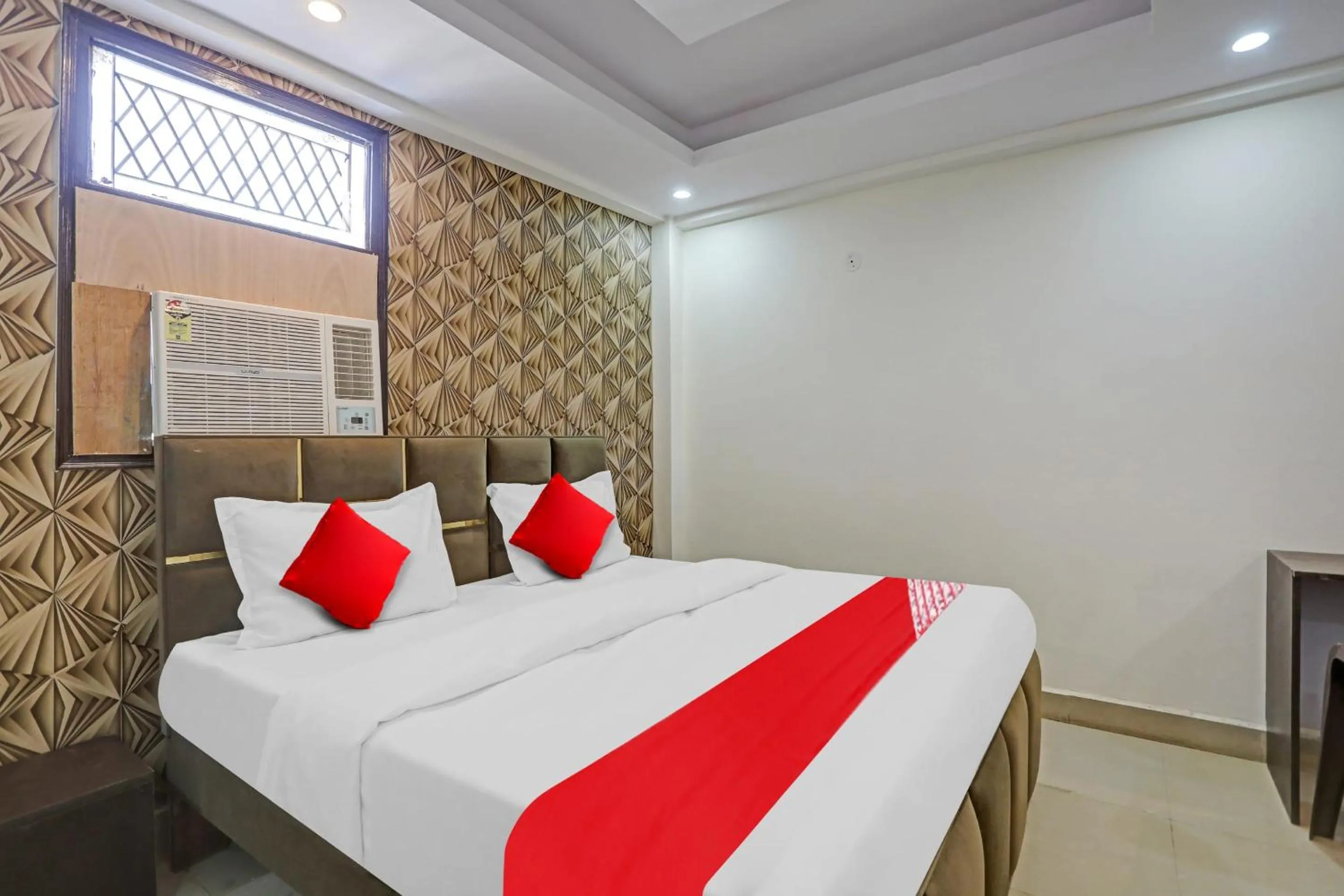 Bedroom in Hotel O JAI SHREE HOTEL