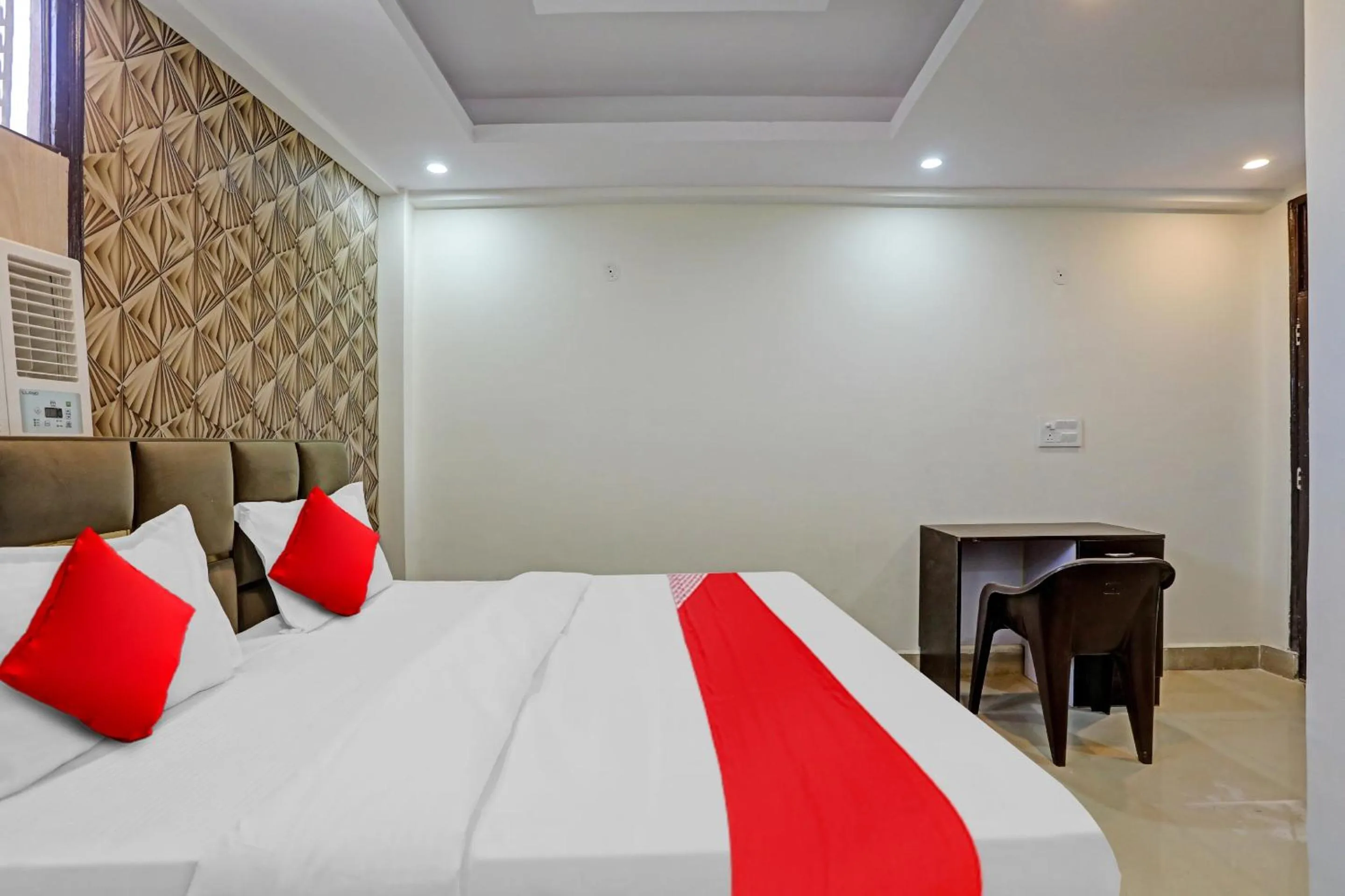 Bedroom in Hotel O JAI SHREE HOTEL