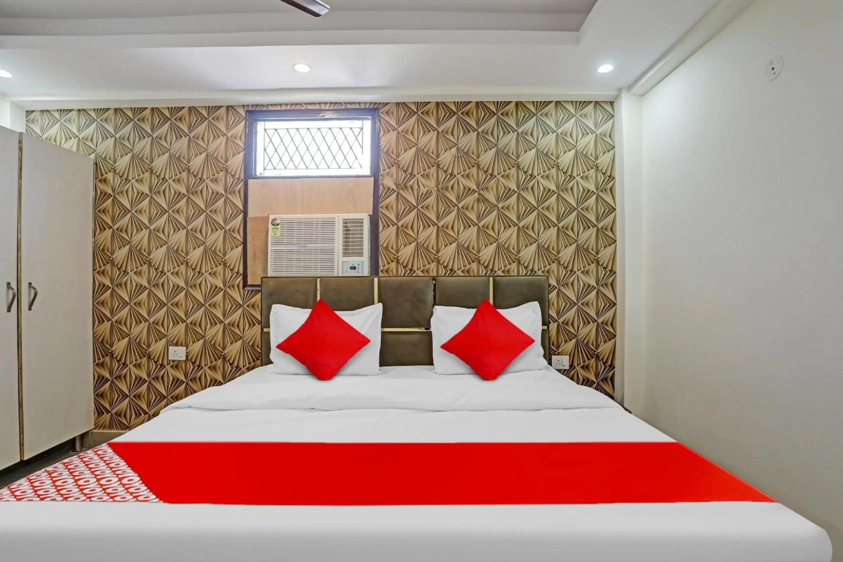Bedroom in Hotel O JAI SHREE HOTEL