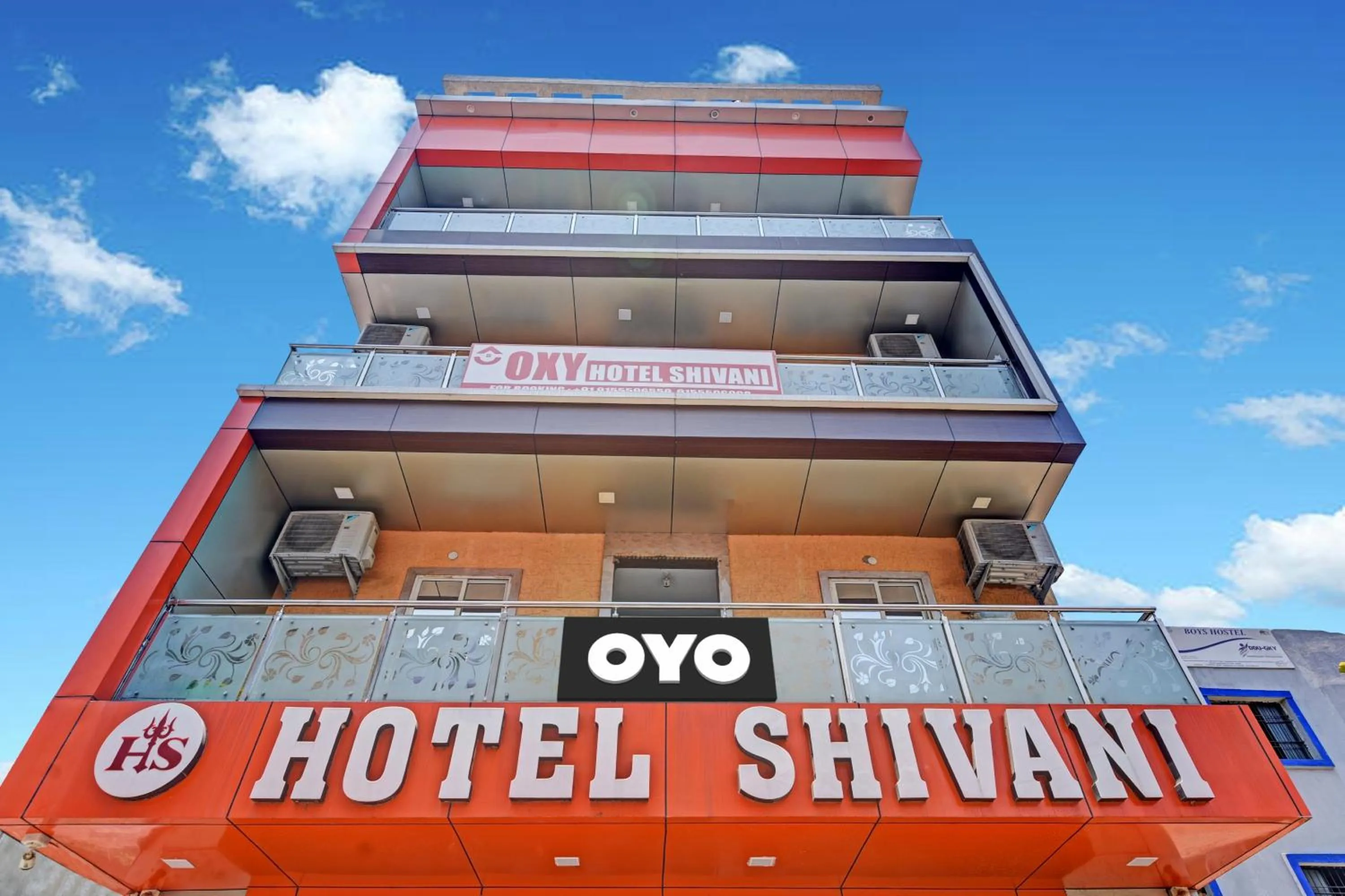 Facade/entrance in Super Hotel O OXY SHIVANI RESIDENCY