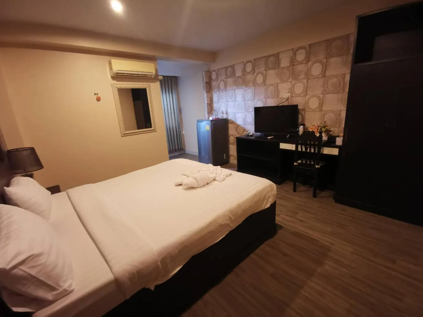 Bed in Metro Residence