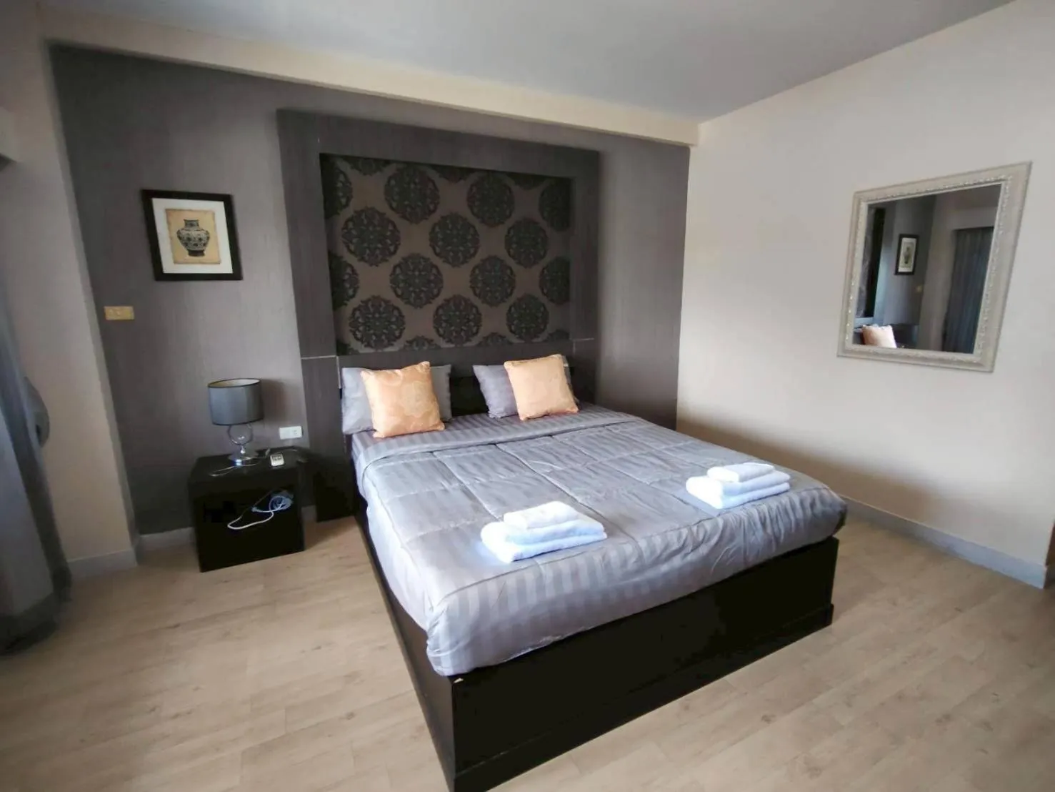 Bed in Metro Residence