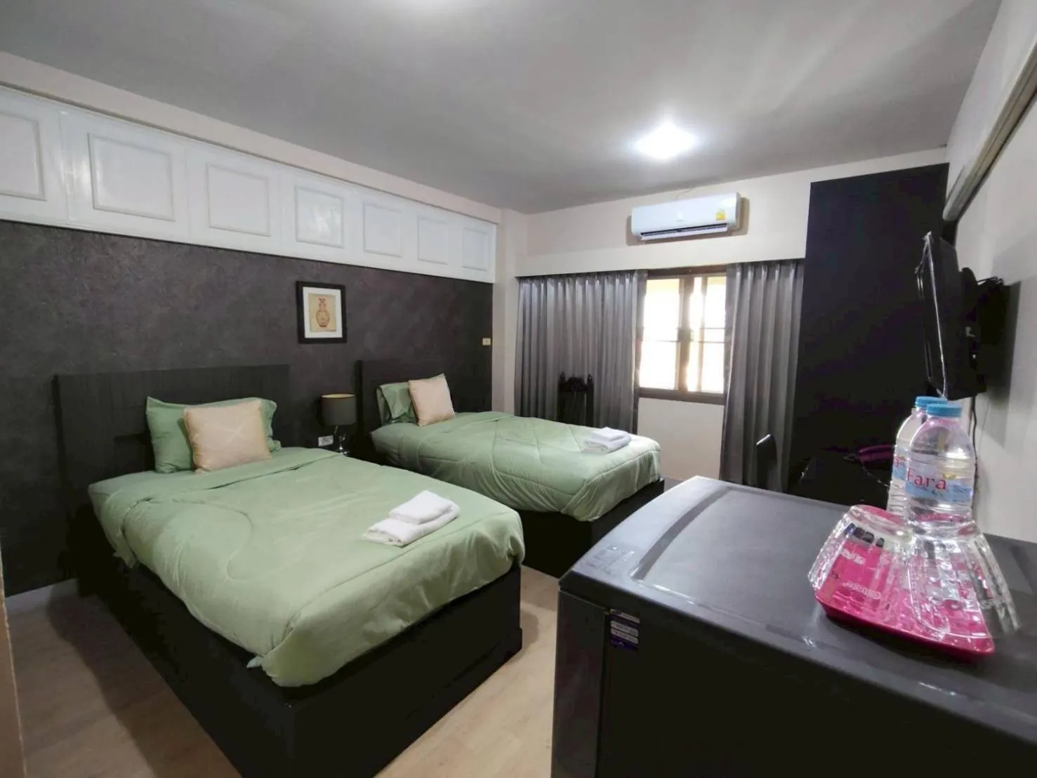 Bed in Metro Residence