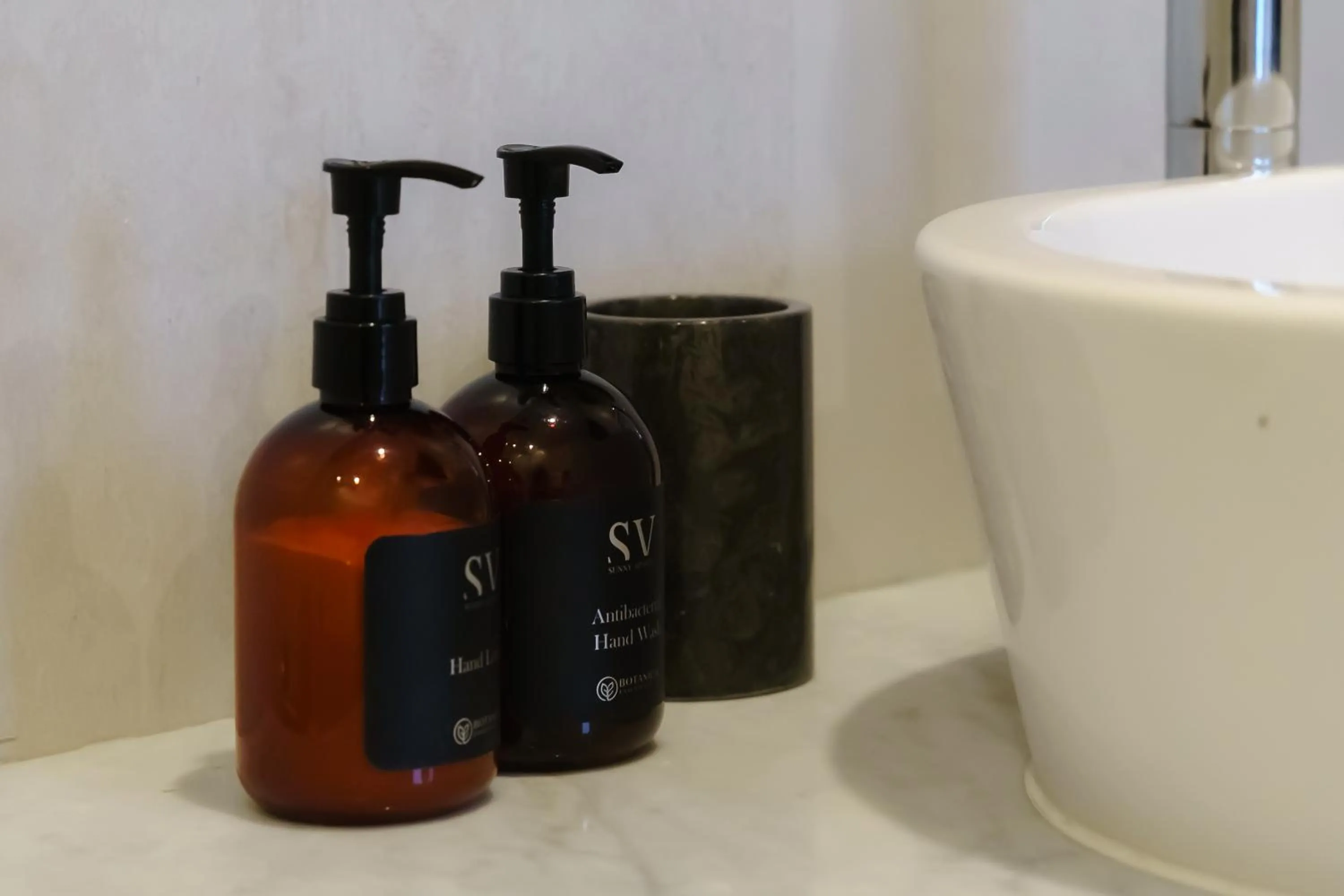 Shower in Sunny Village Batu Bolong