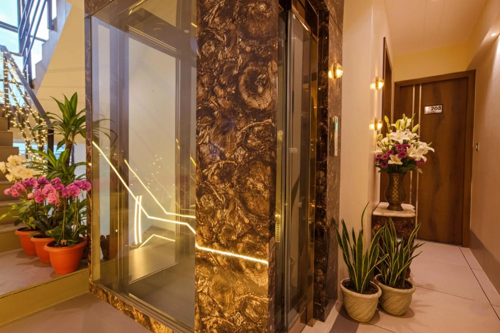 Lobby or reception in FabHotel Benchmark