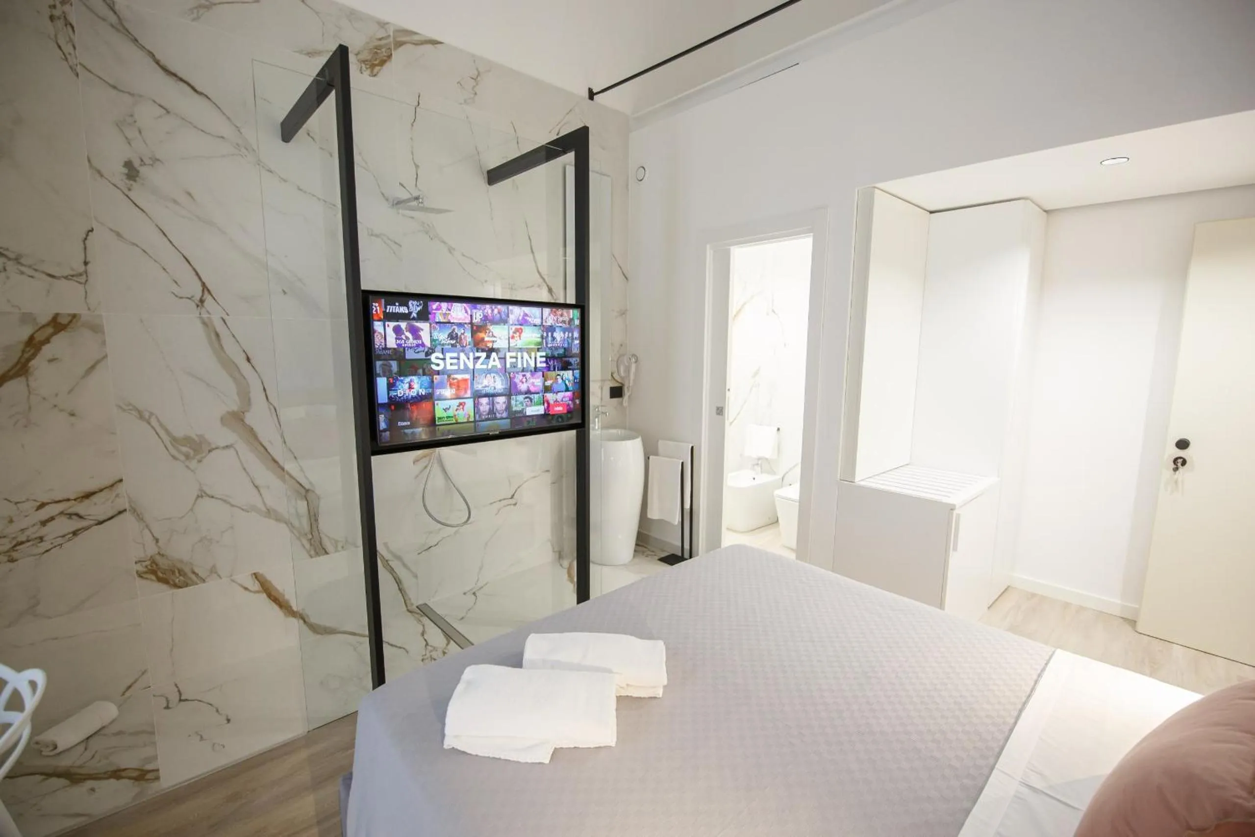 Photo of the whole room, Bed in MAZZINI PALACE