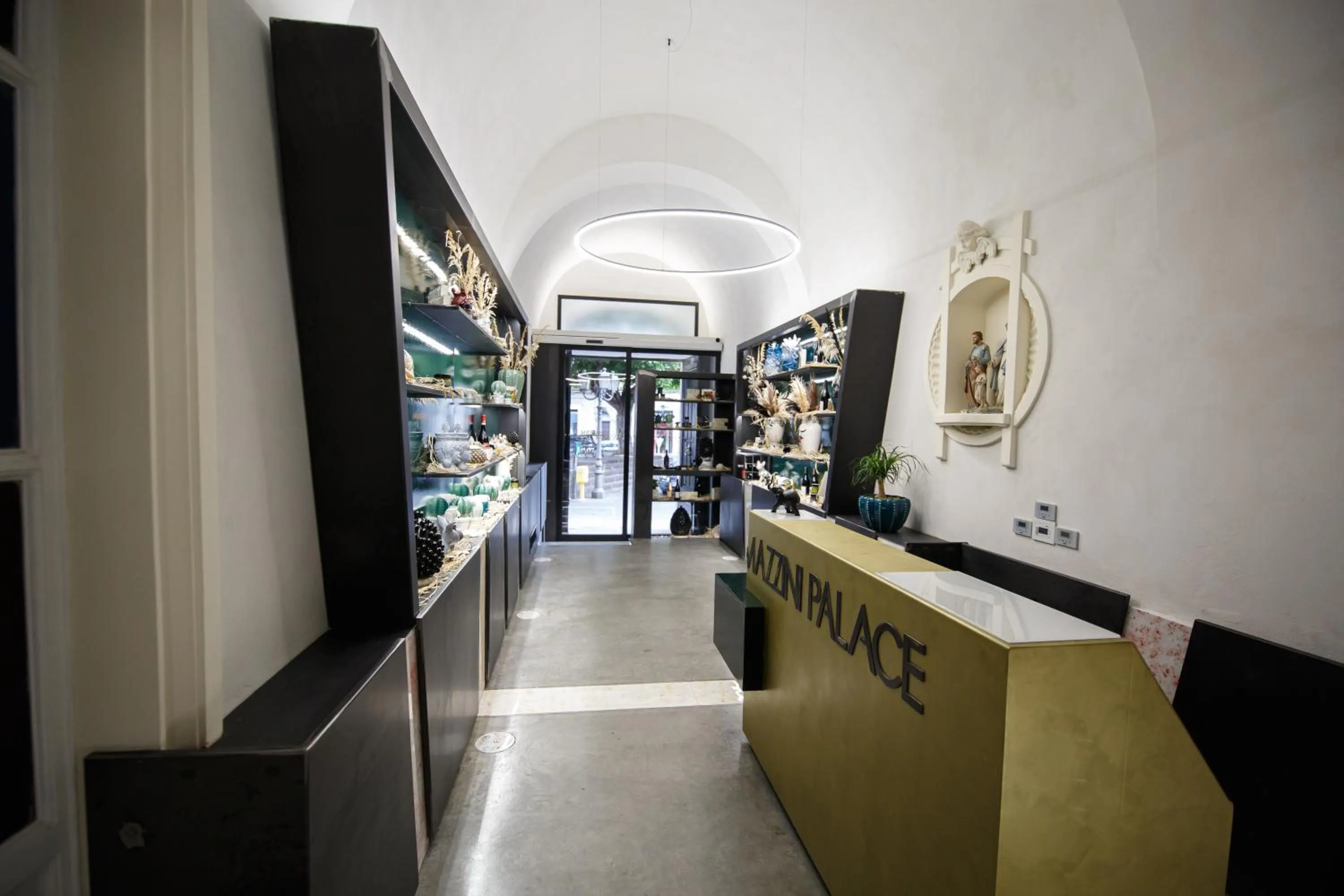 Lobby or reception in MAZZINI PALACE