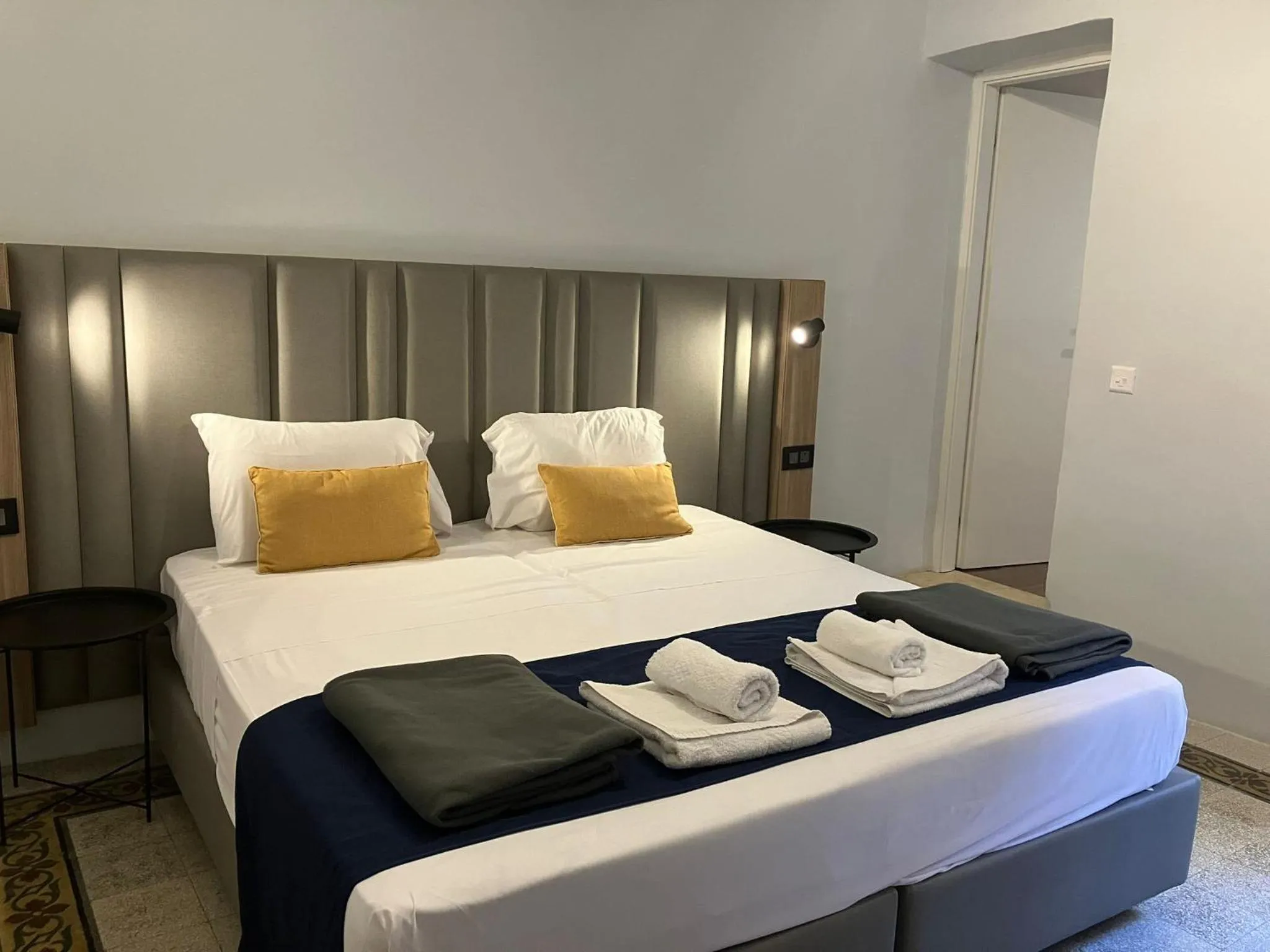 Bedroom, Bed in Mulberry Suites