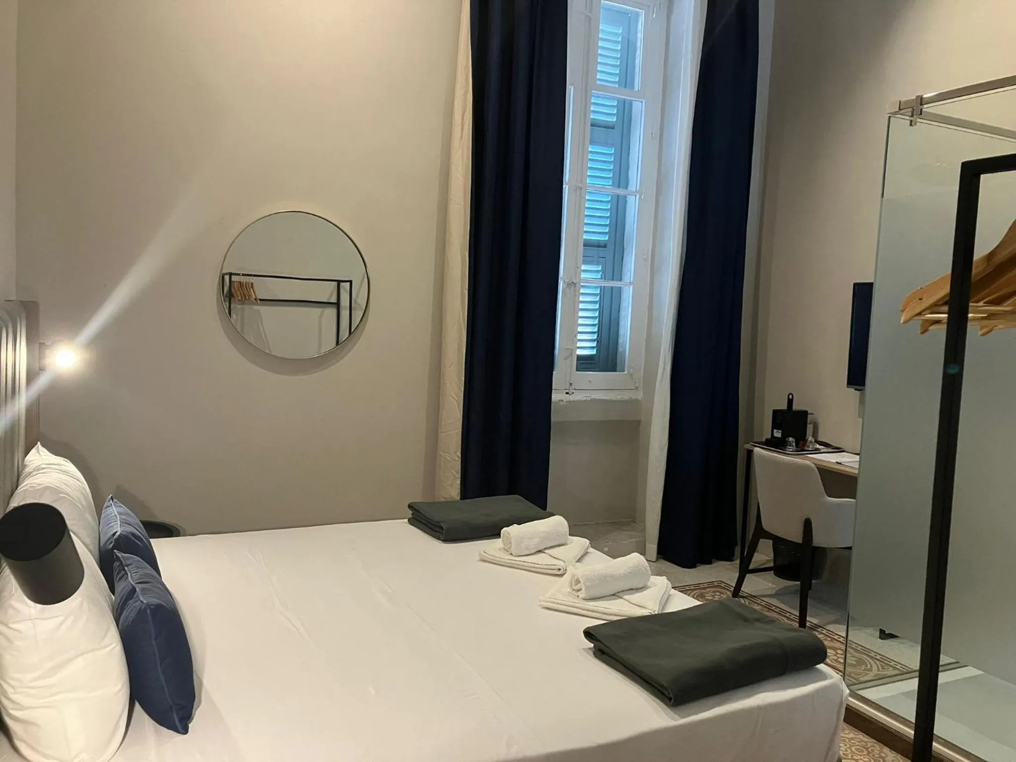 Bedroom, Bed in Mulberry Suites