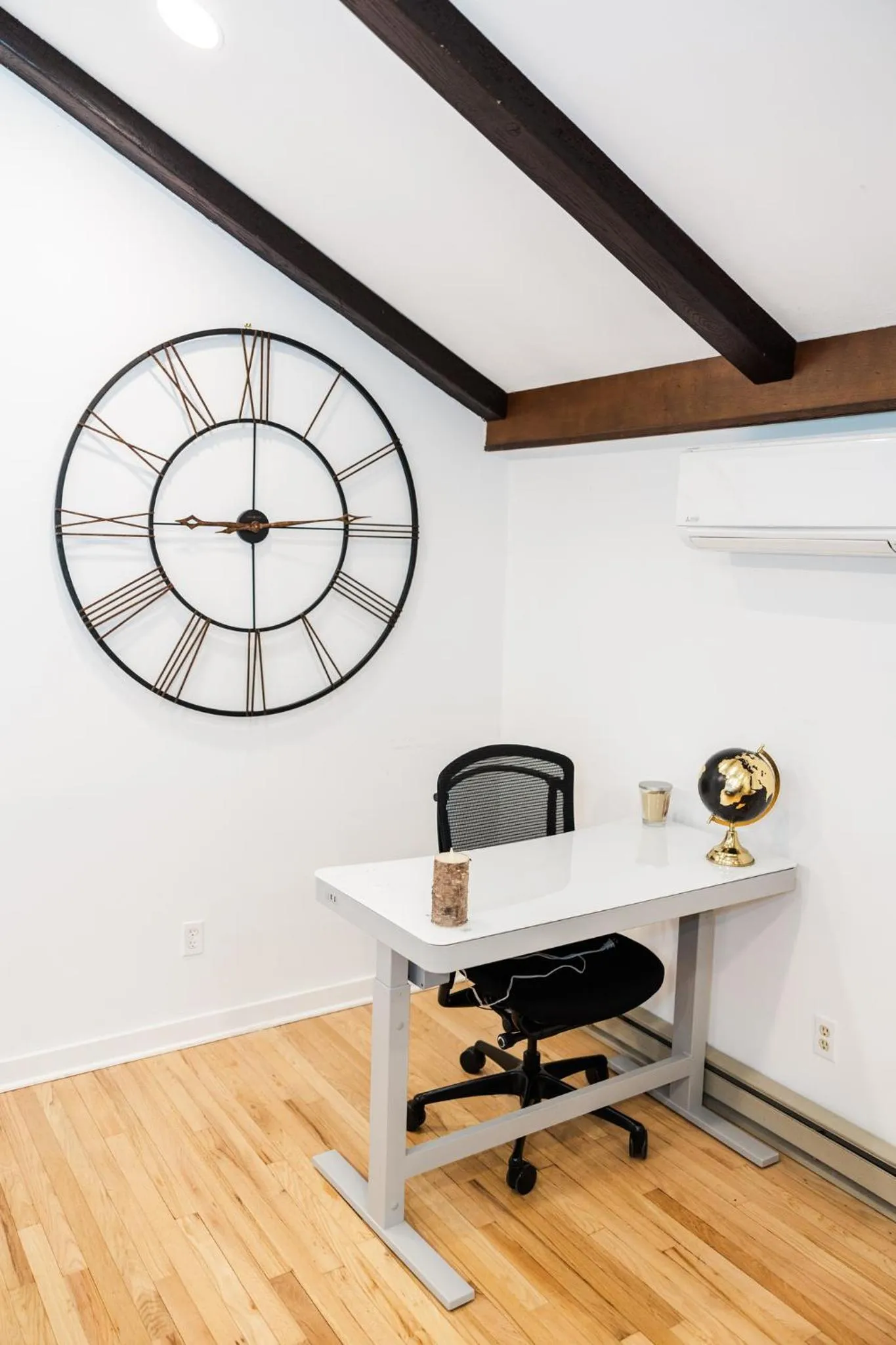 Living room in Cowry Acres - 11 Acre Enchanted Retreat, Hot Tub