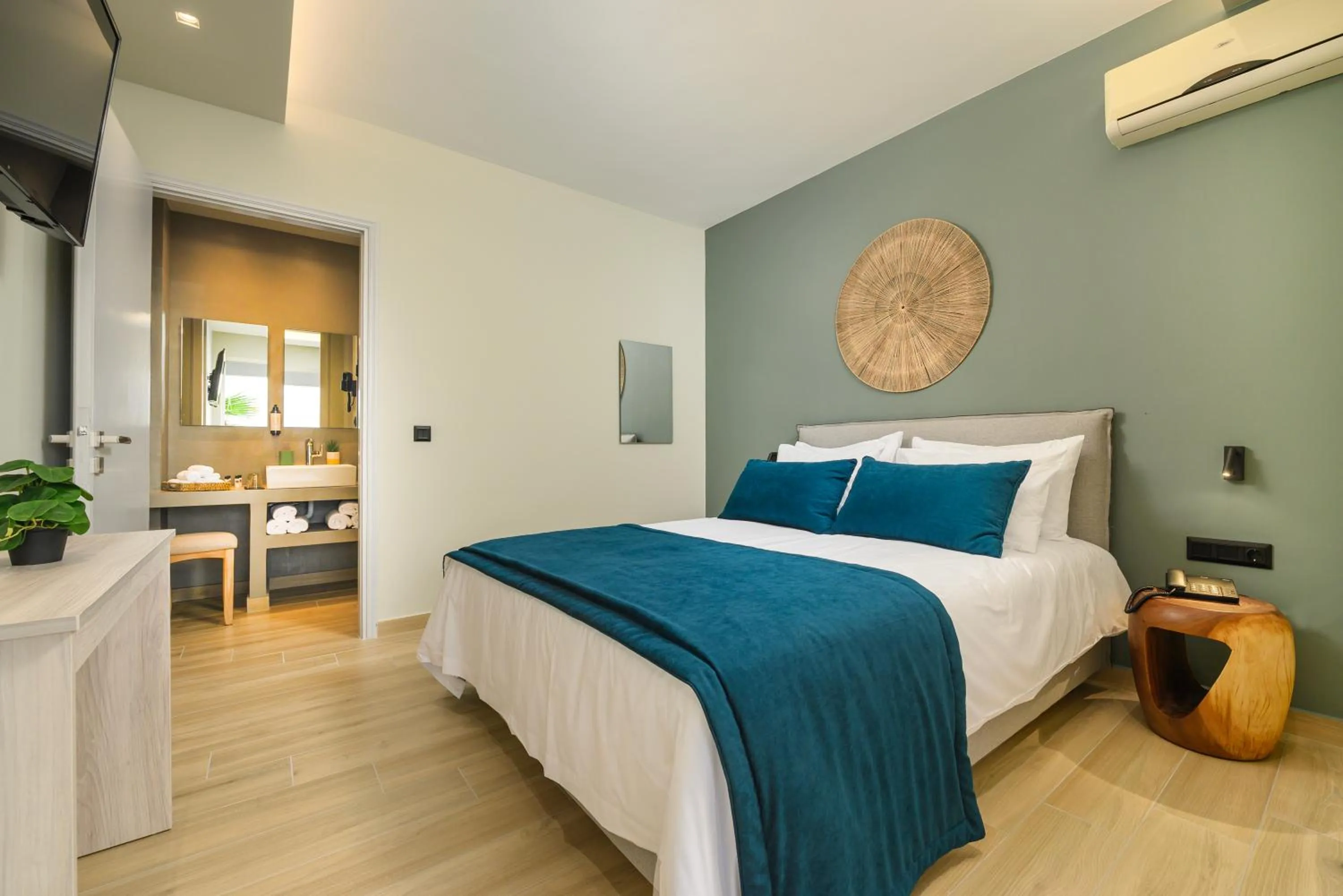 TV and multimedia in Nicolas Grand Suites, Adults Only