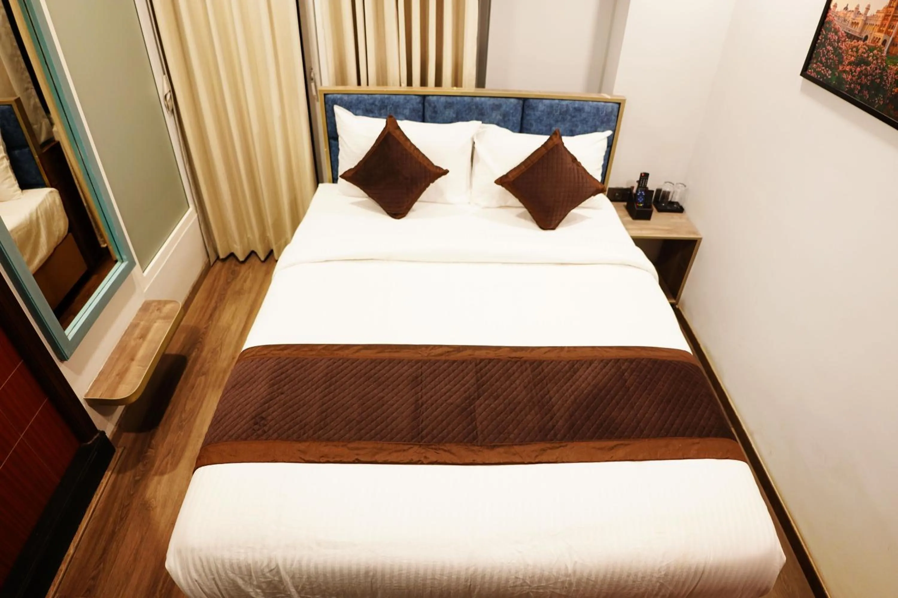 Bed in Dream Hotel - Richmond