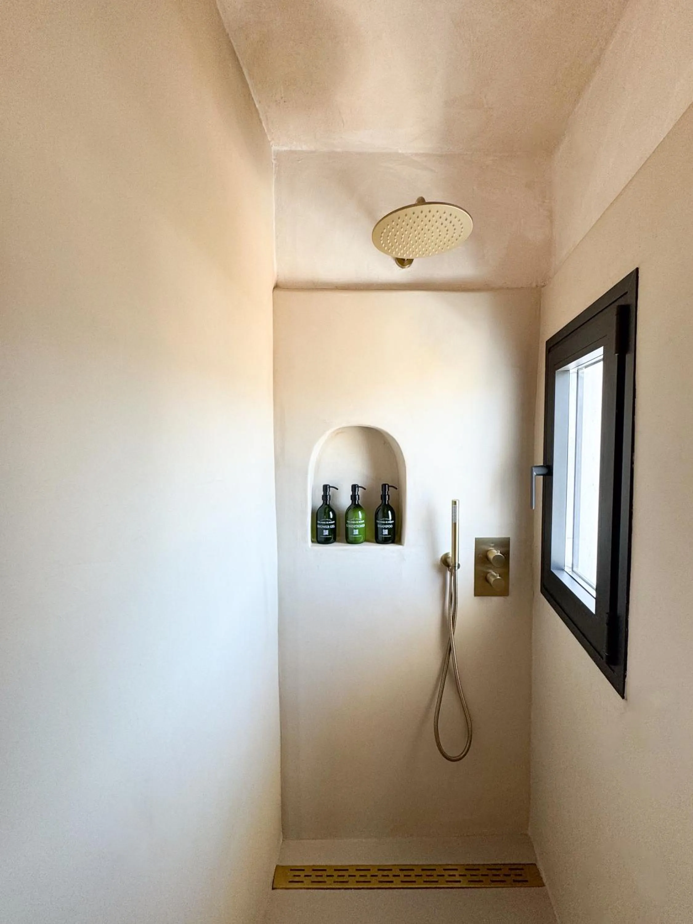Shower in Hotel Galfi - Boutique & Adults Only