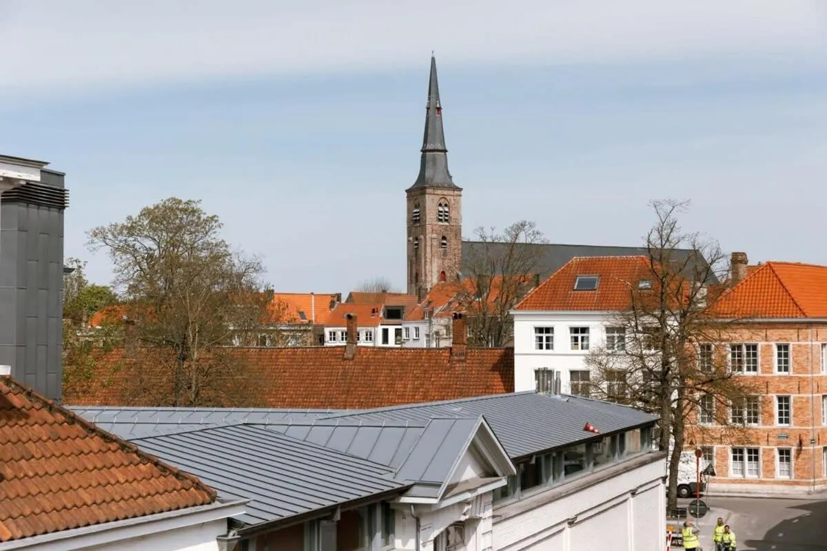 Huswell - Bonrepo Room 103