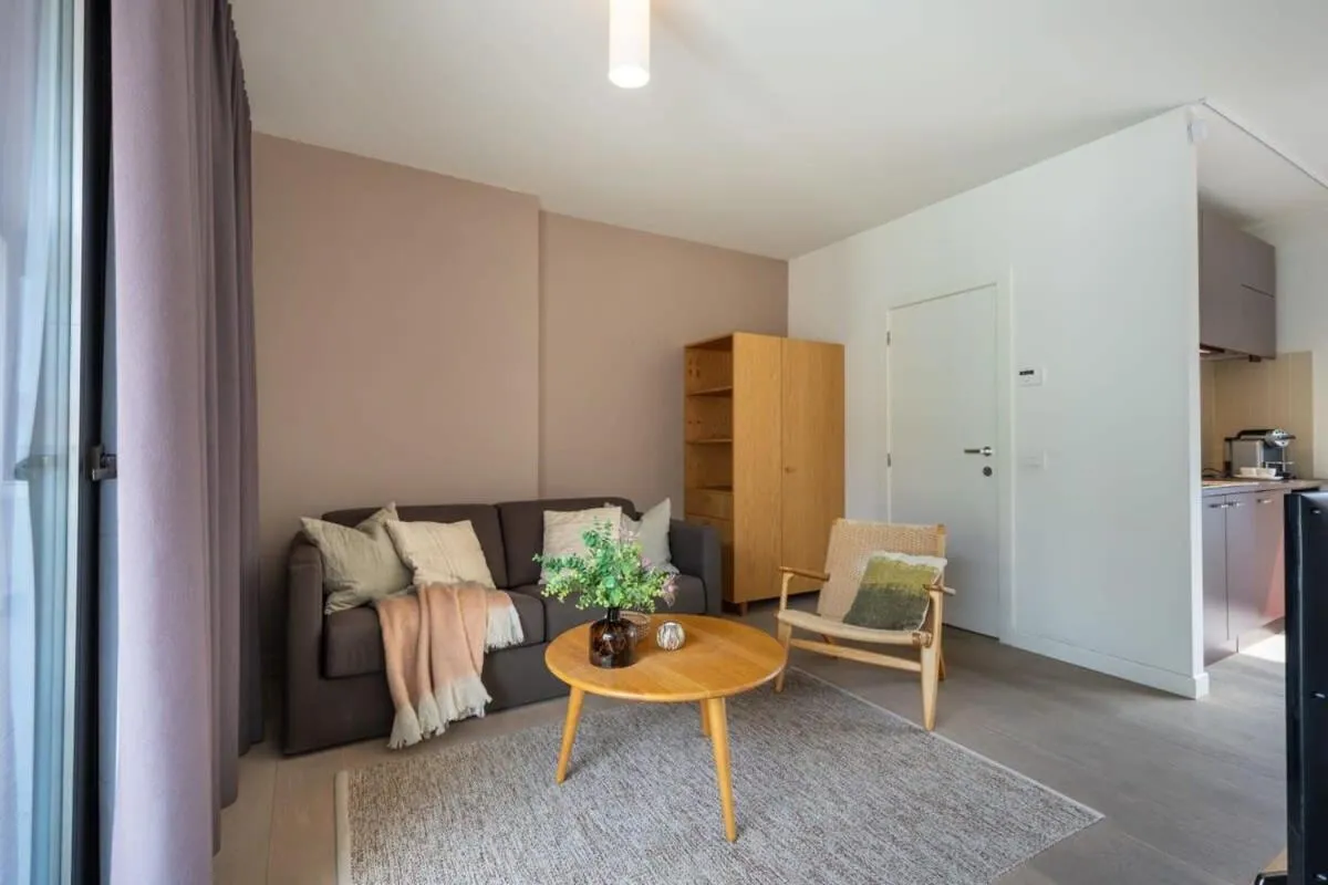 Huswell - Bonrepo Room 103