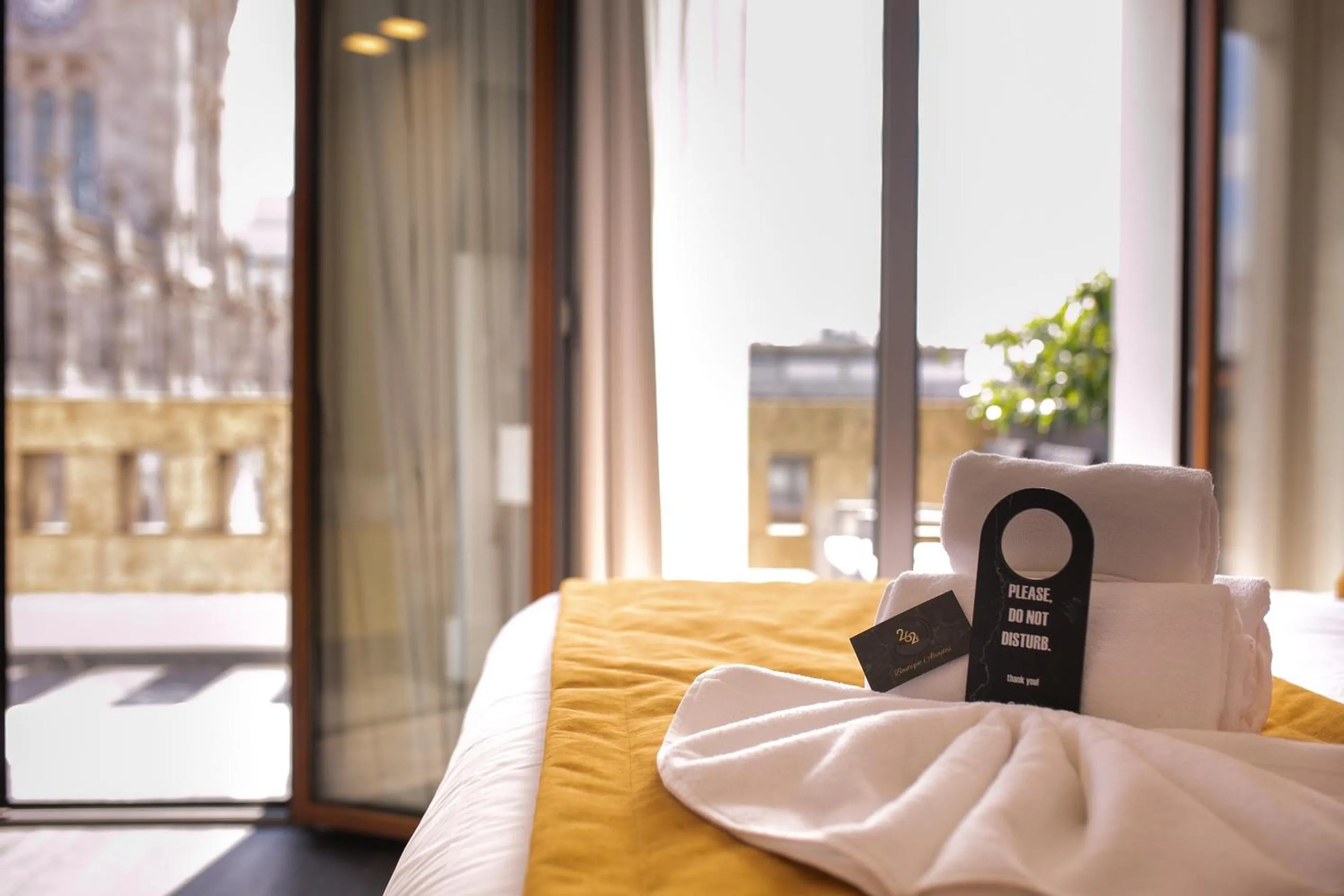 towels, Bed in 262 Boutique Aliados