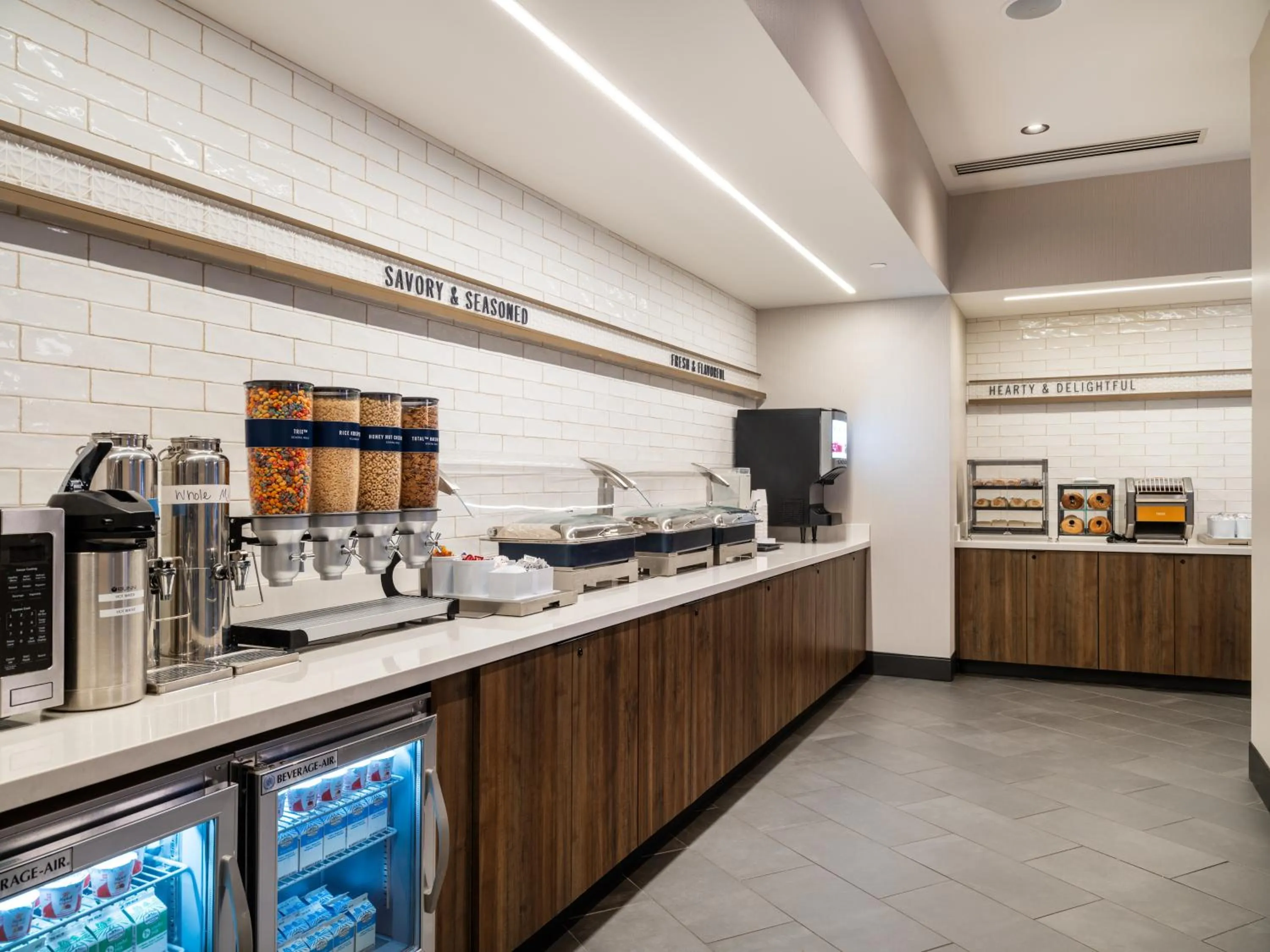 Breakfast in Tru By Hilton Atlanta Airport College Park