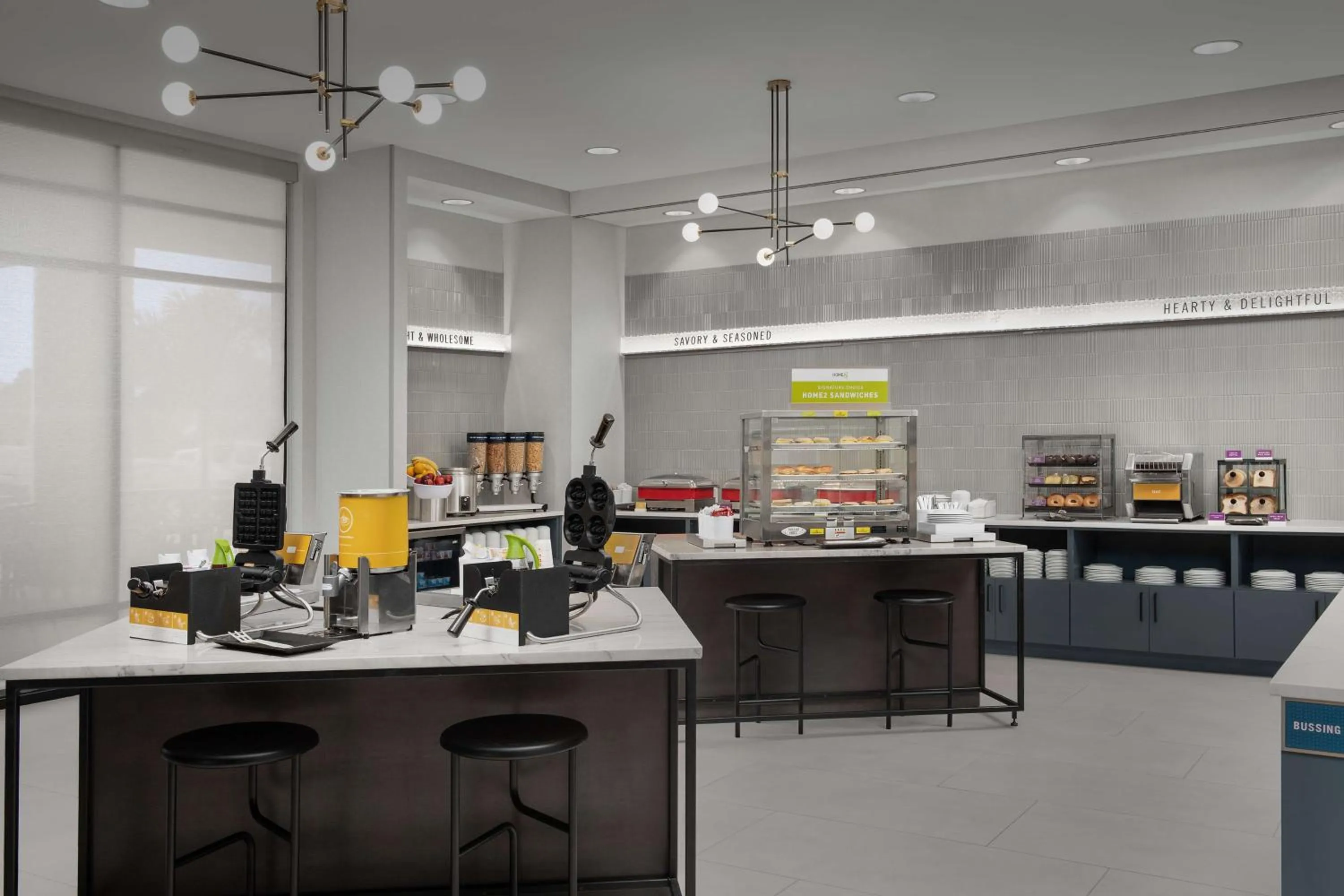 Breakfast in Hampton Inn Orlando Southeast Nona