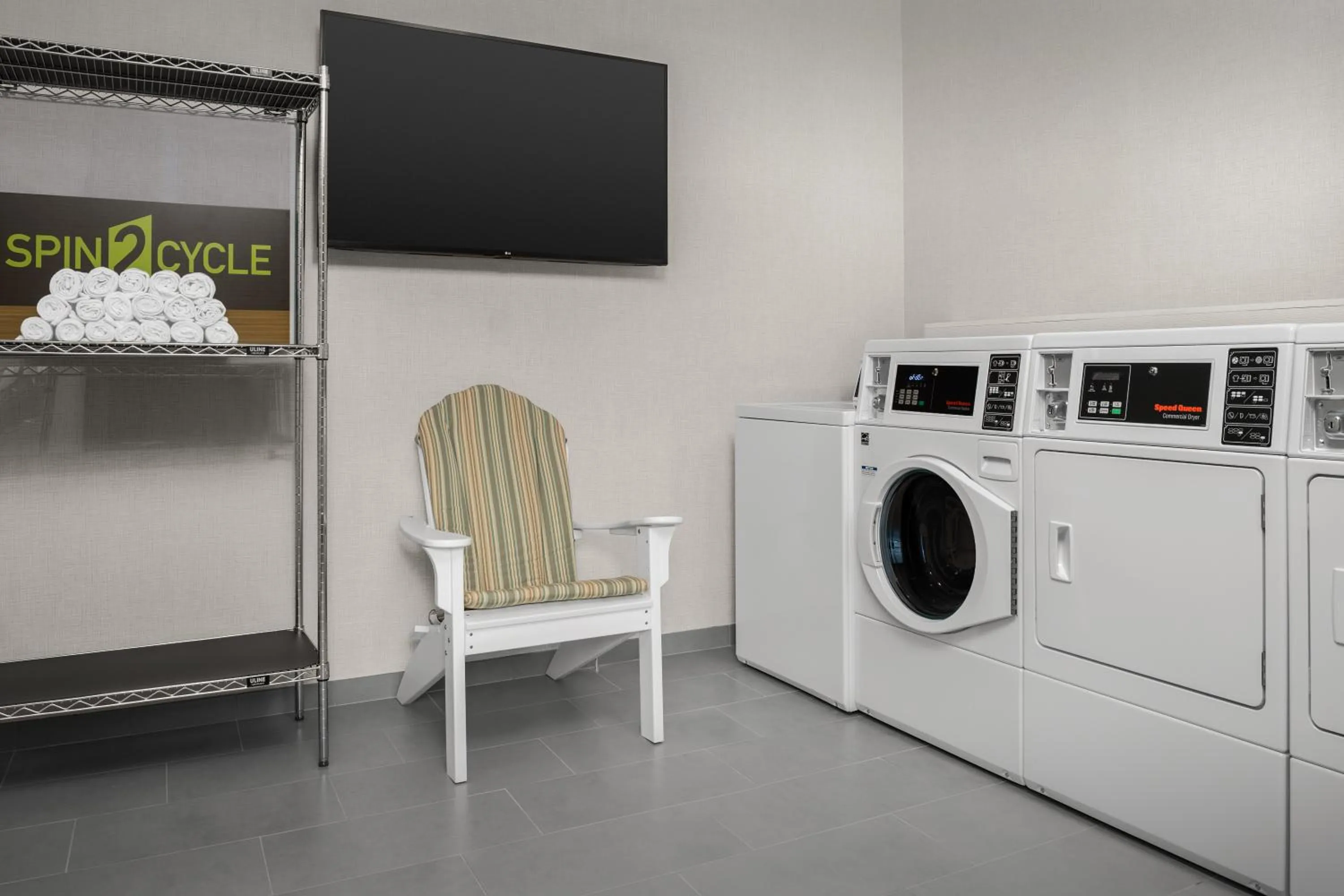 laundry in Hampton Inn Orlando Southeast Nona