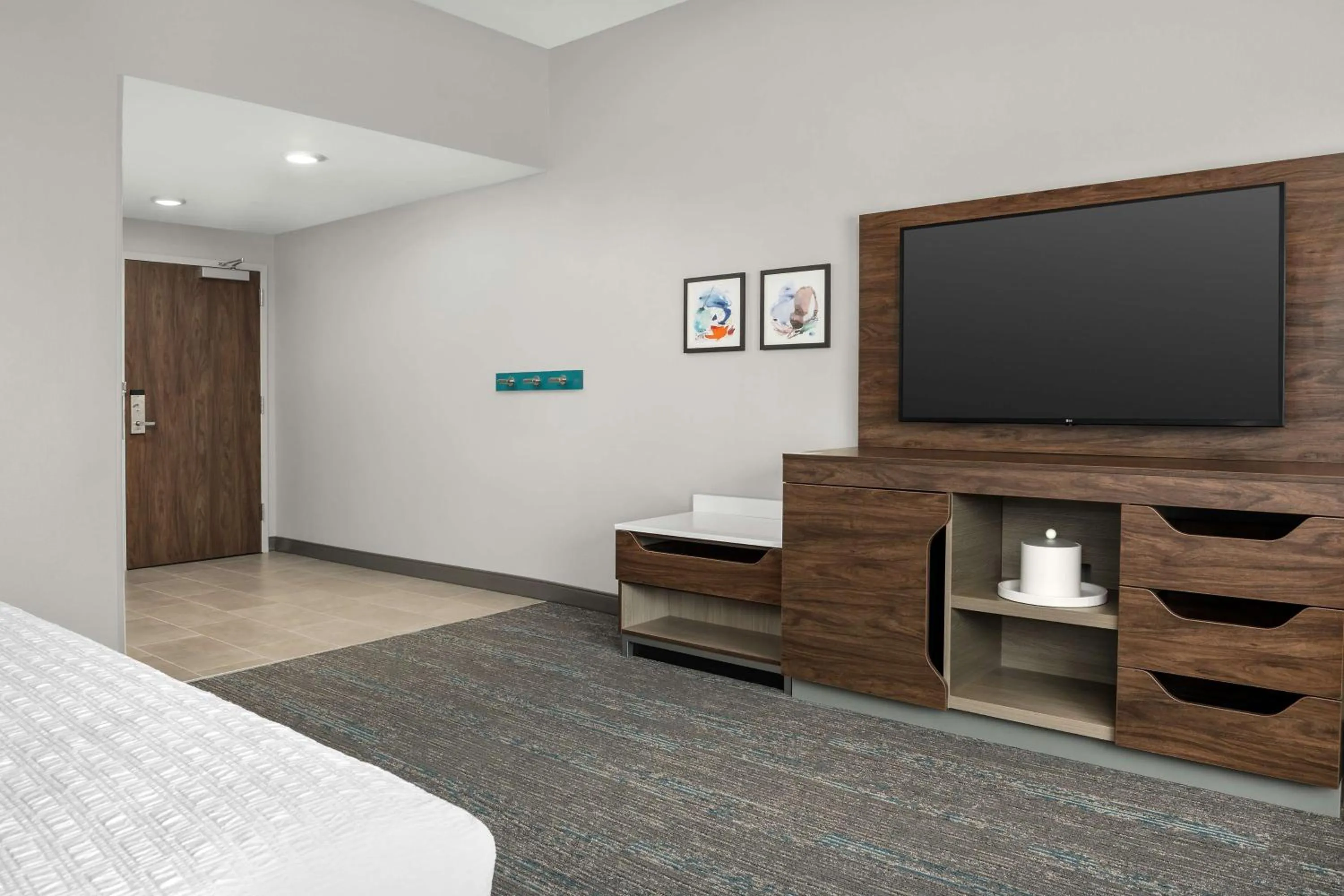 Bed in Hampton Inn Orlando Southeast Nona