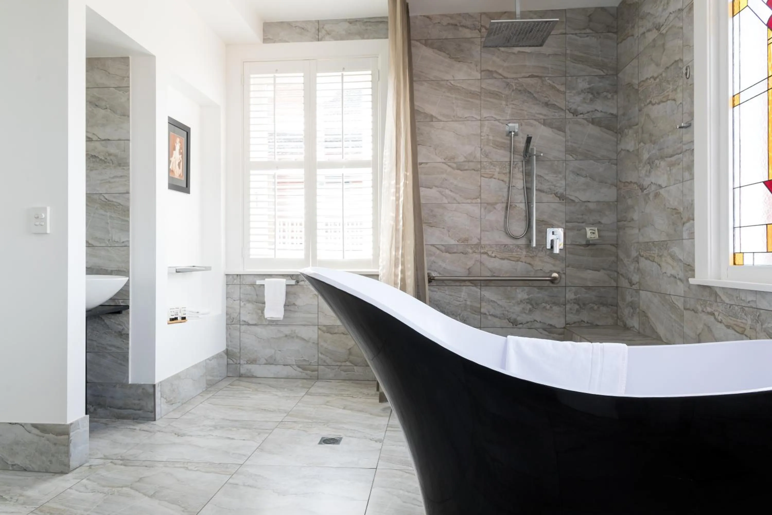 CIRCA 1936 Art Hotel