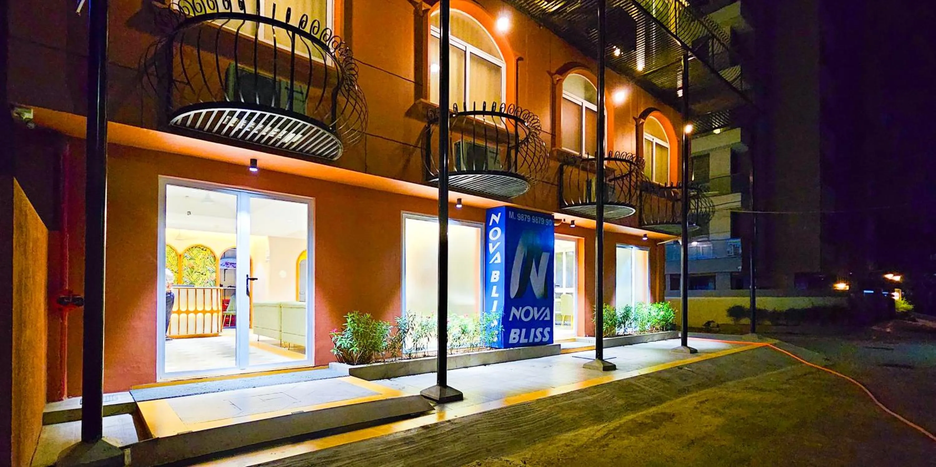 Facade/entrance in Hotel Nova Bliss