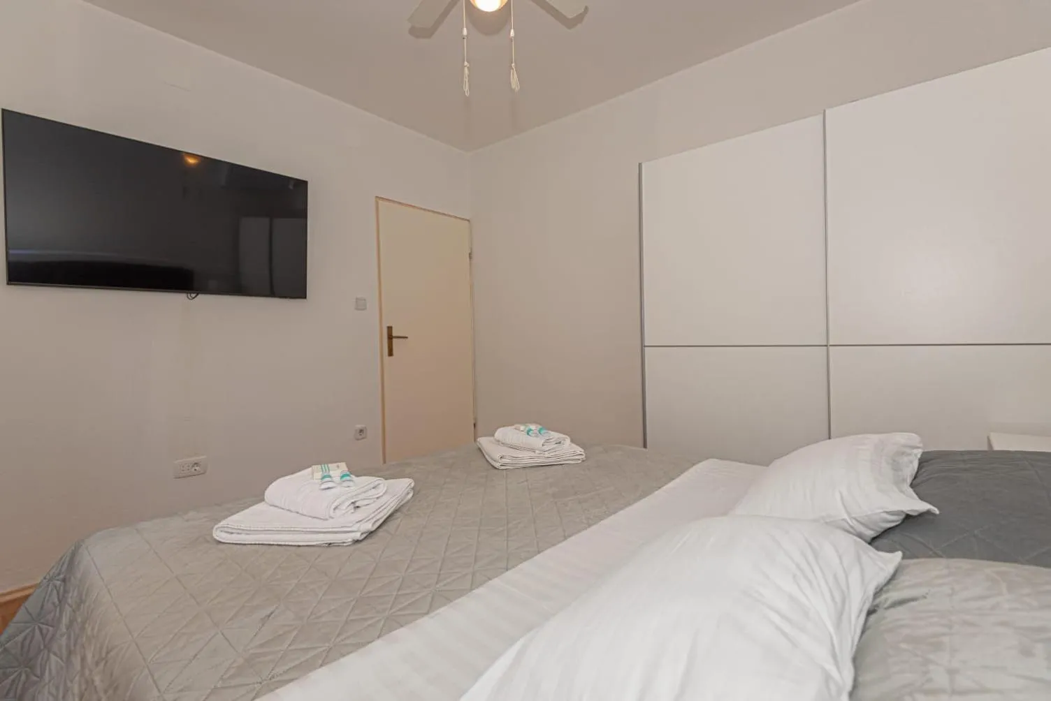 Bed in Apartment Mozart