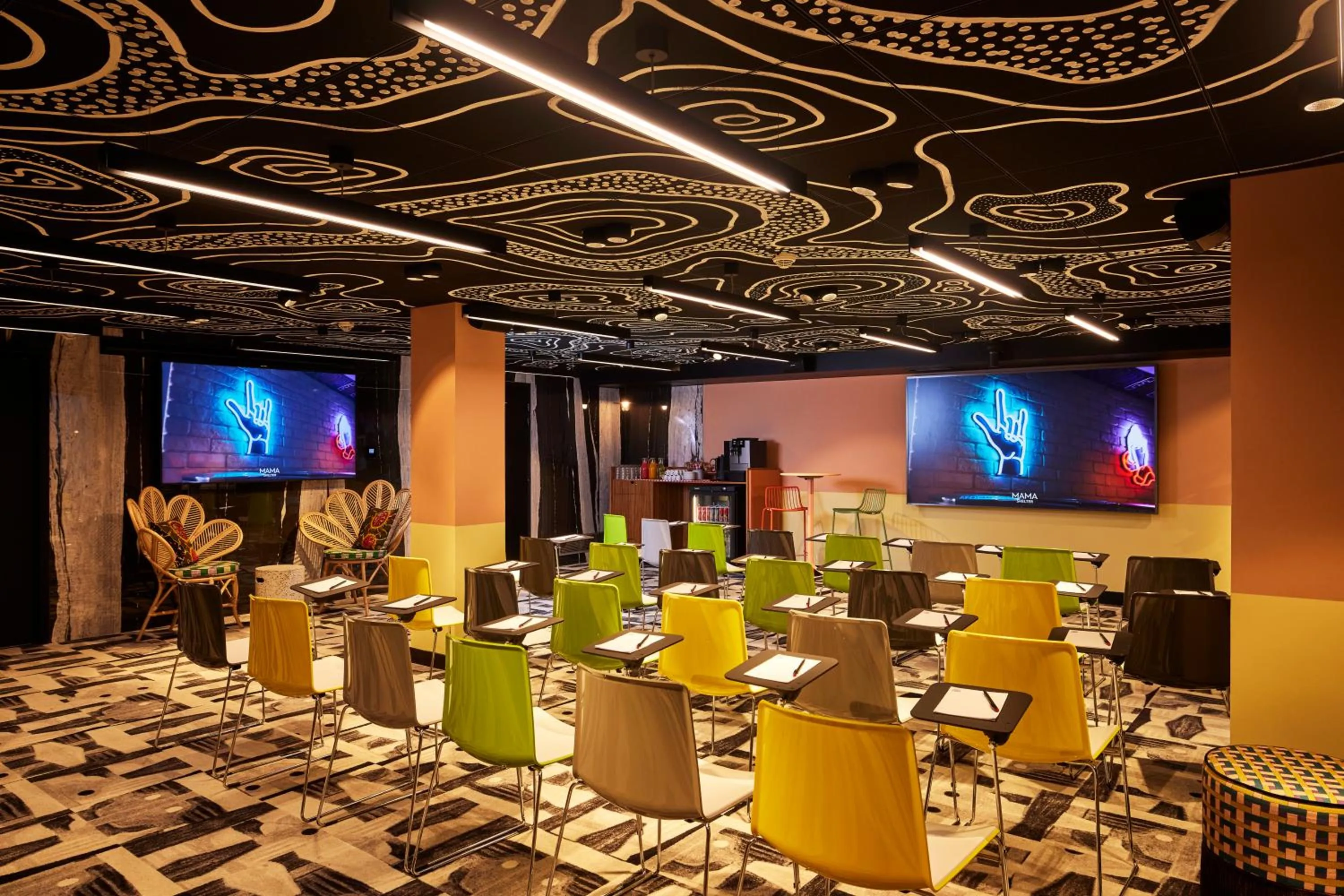 Meeting/conference room in Mama Shelter Dijon