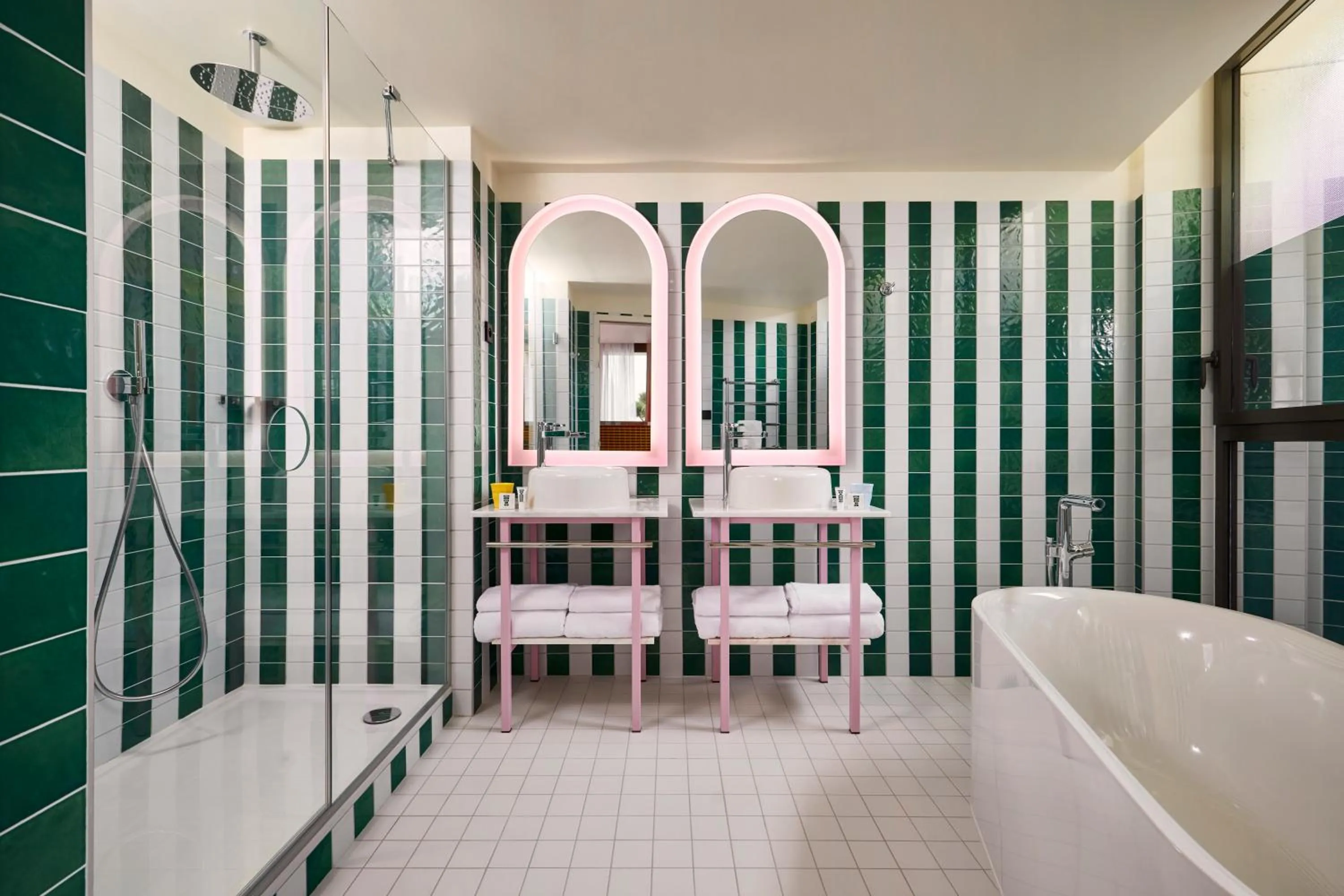 Bathroom in Mama Shelter Dijon