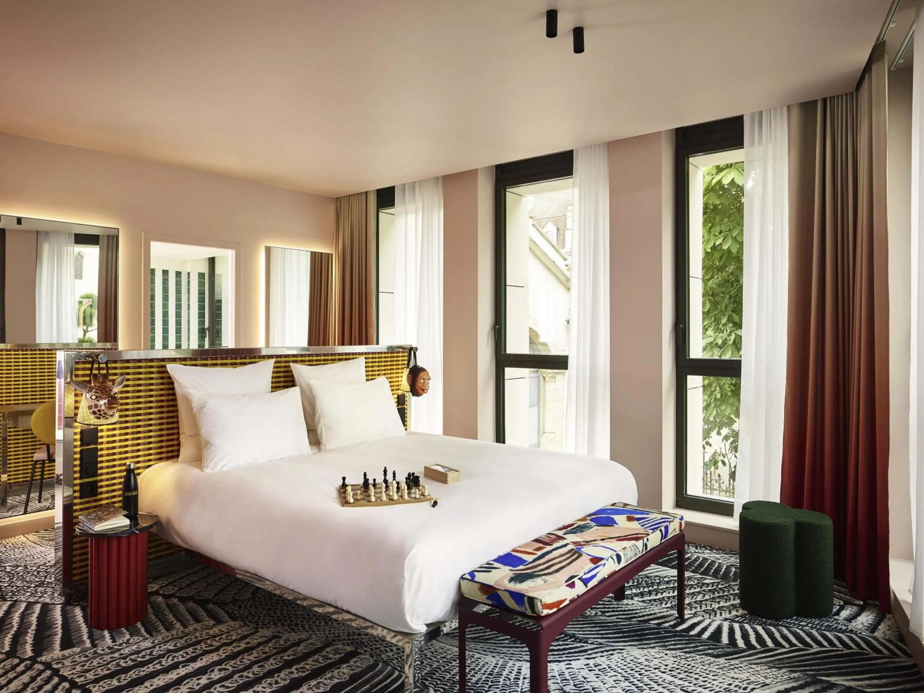 Property building, Bed in Mama Shelter Dijon