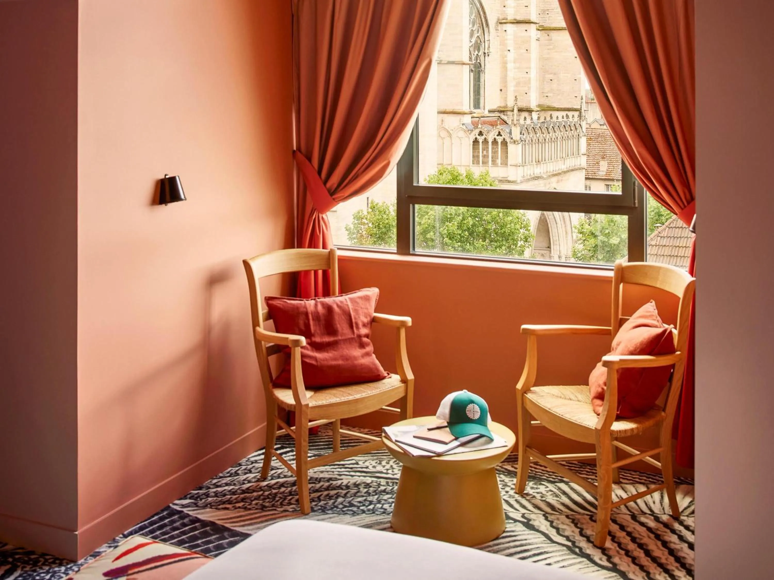 Bedroom in Mama Shelter Dijon