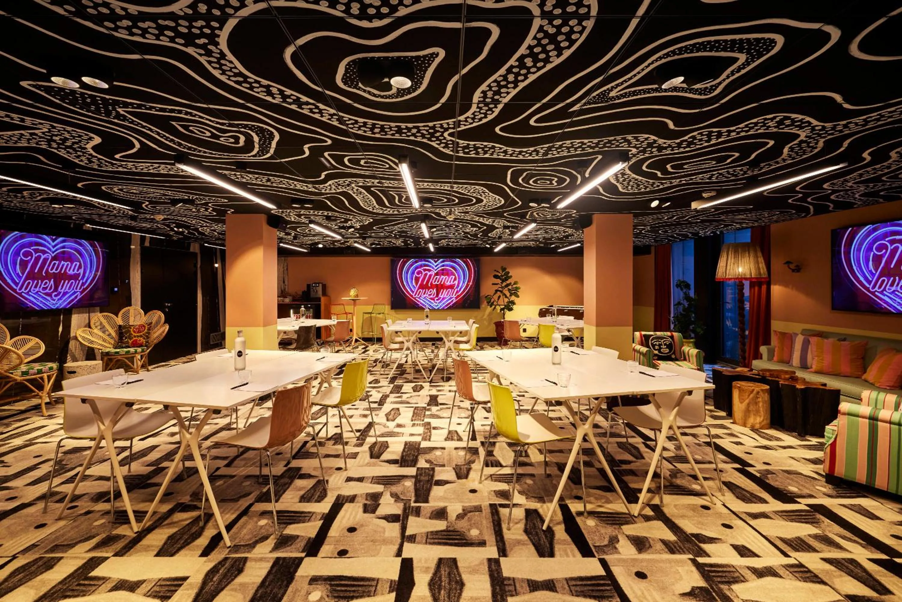 Meeting/conference room in Mama Shelter Dijon