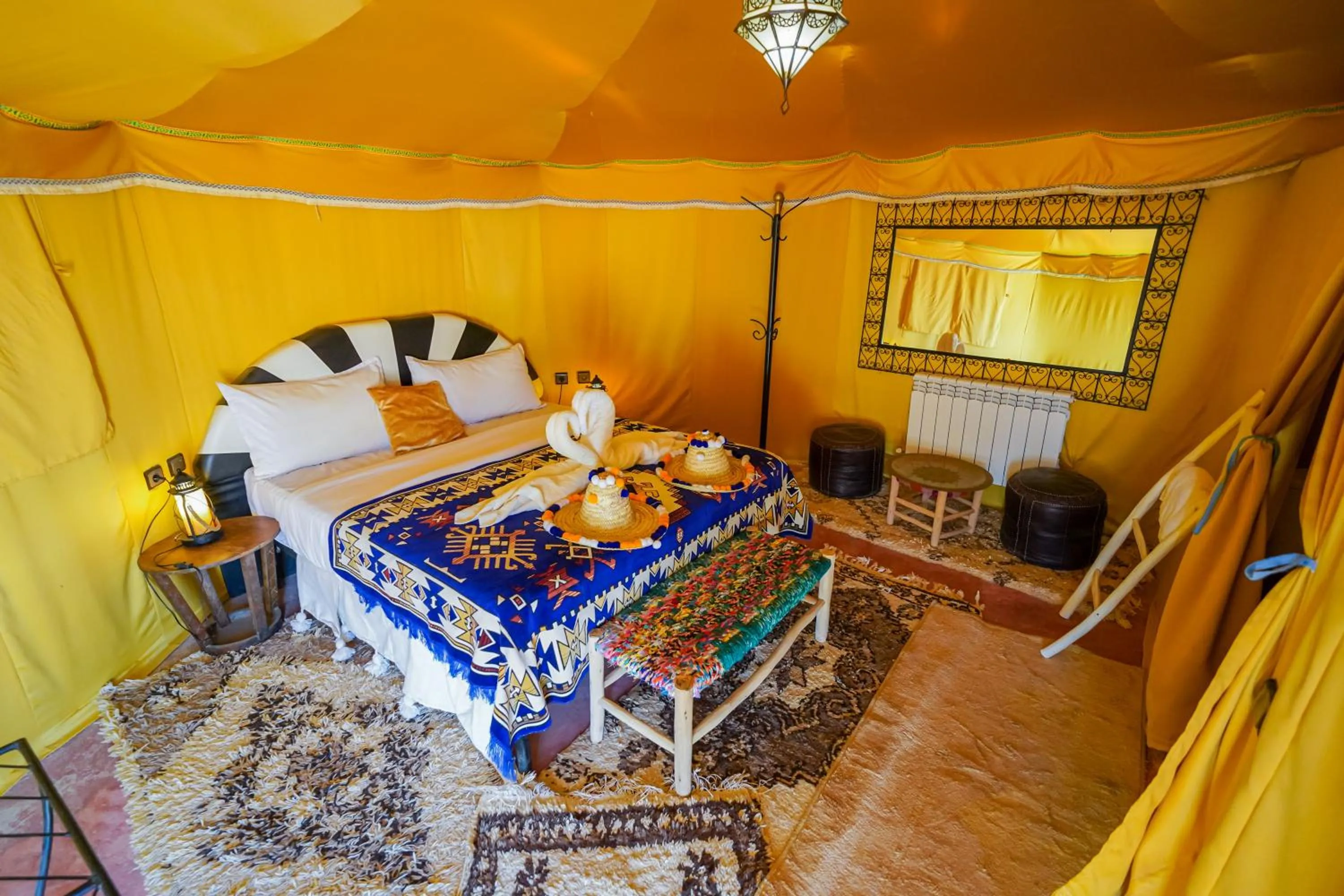 Bed in Horaz desert Camp