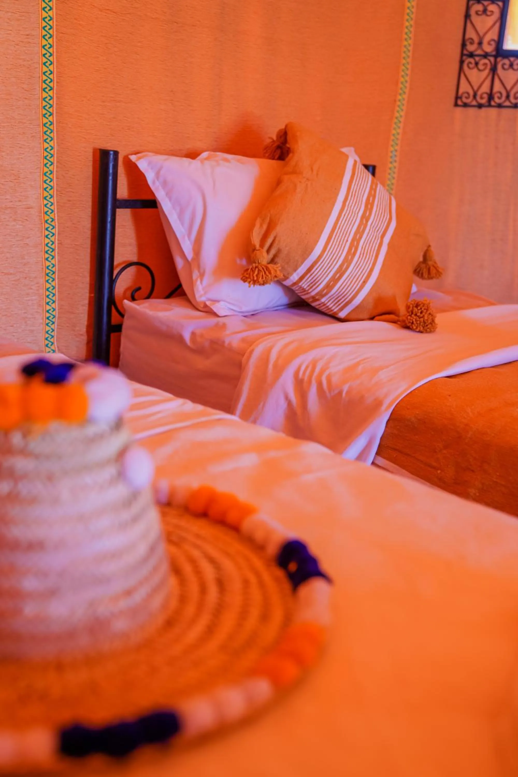 Bed in Horaz desert Camp