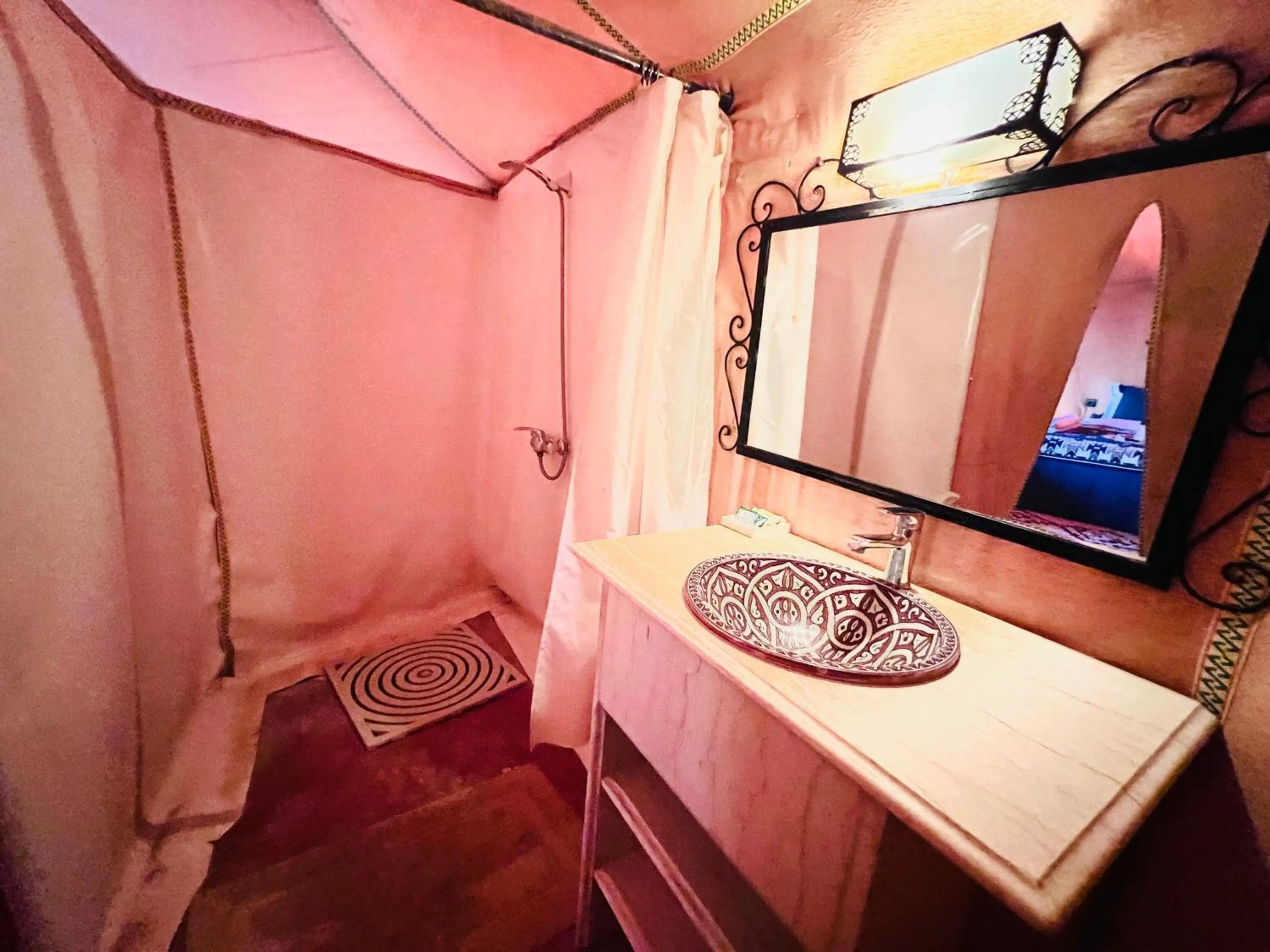 Bathroom in Horaz desert Camp