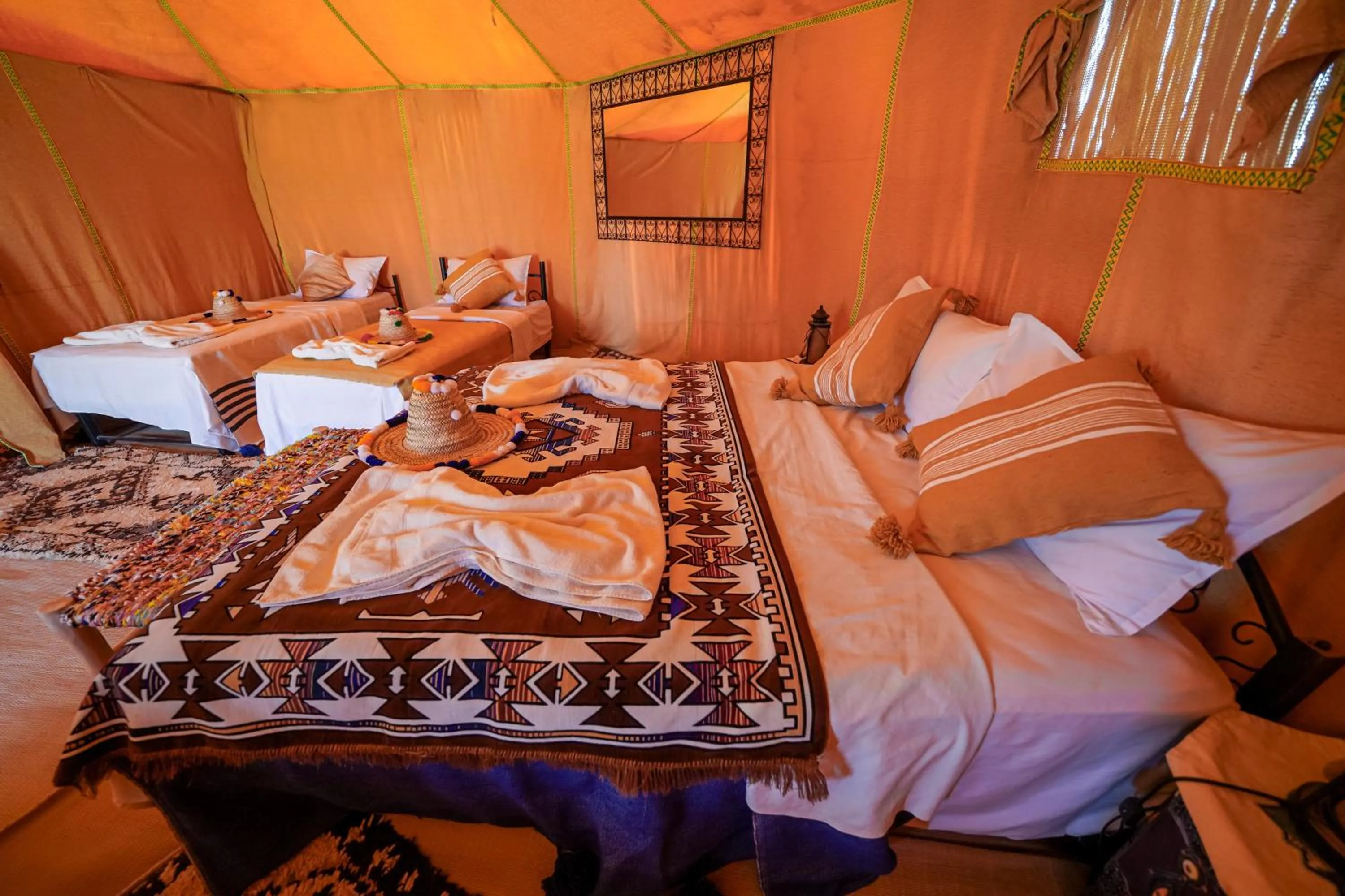 Bed in Horaz desert Camp