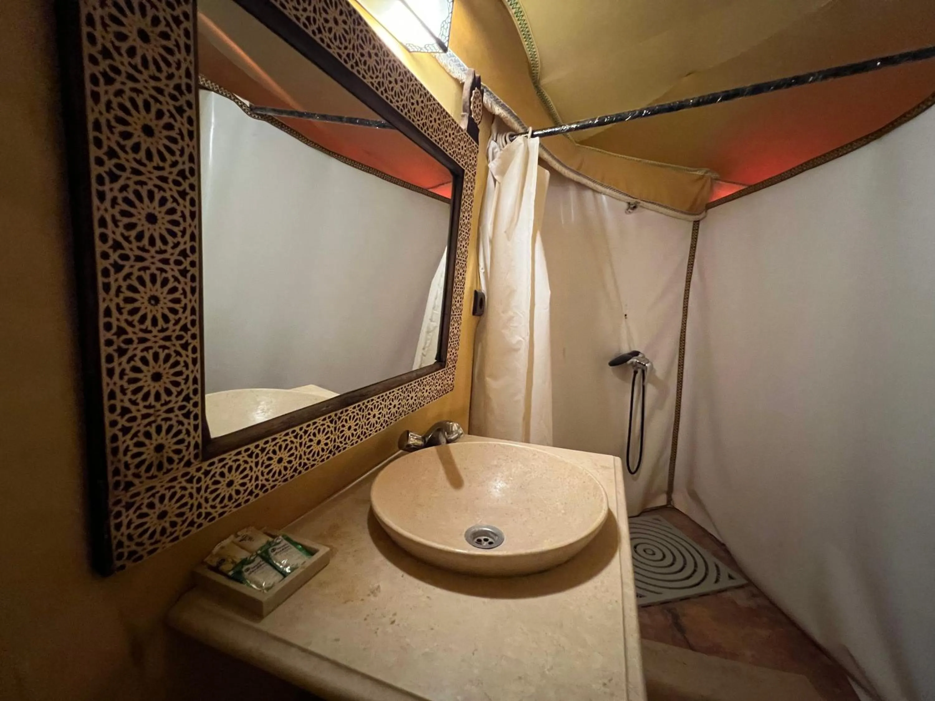 Shower in Horaz desert Camp