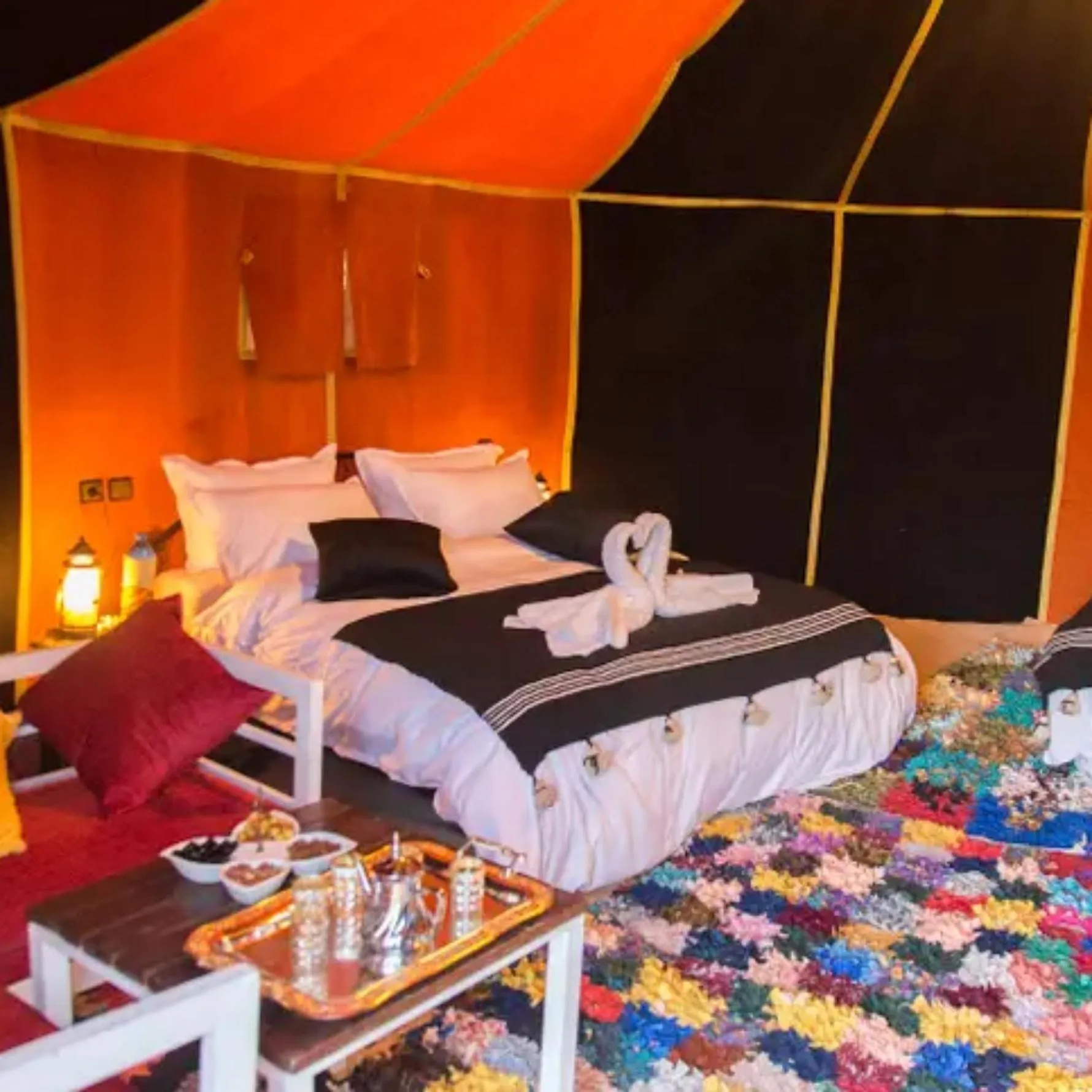 Bed in Horaz desert Camp