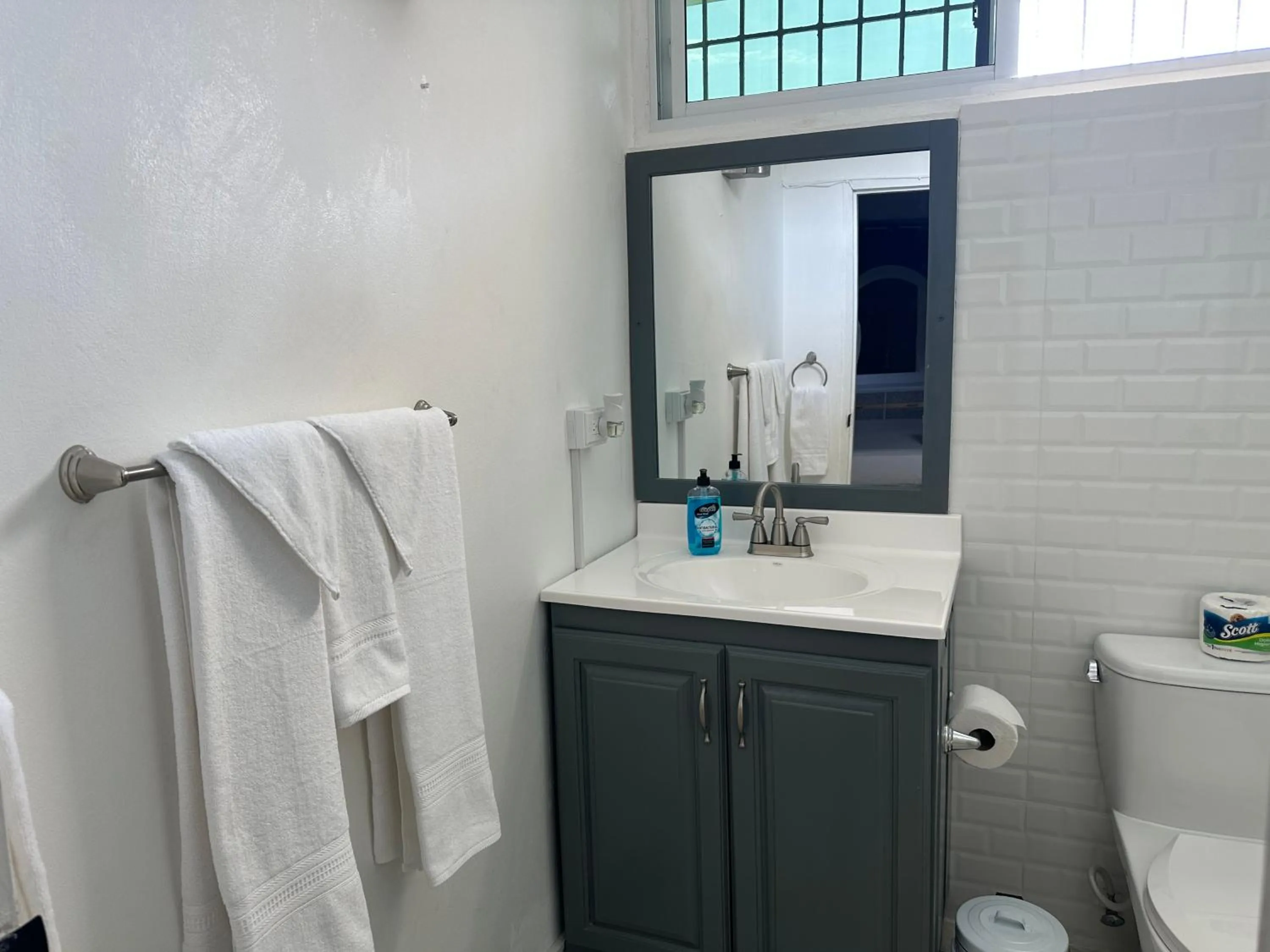 Bathroom in Sleeps2 - Private Pool - King Bed - AirCon