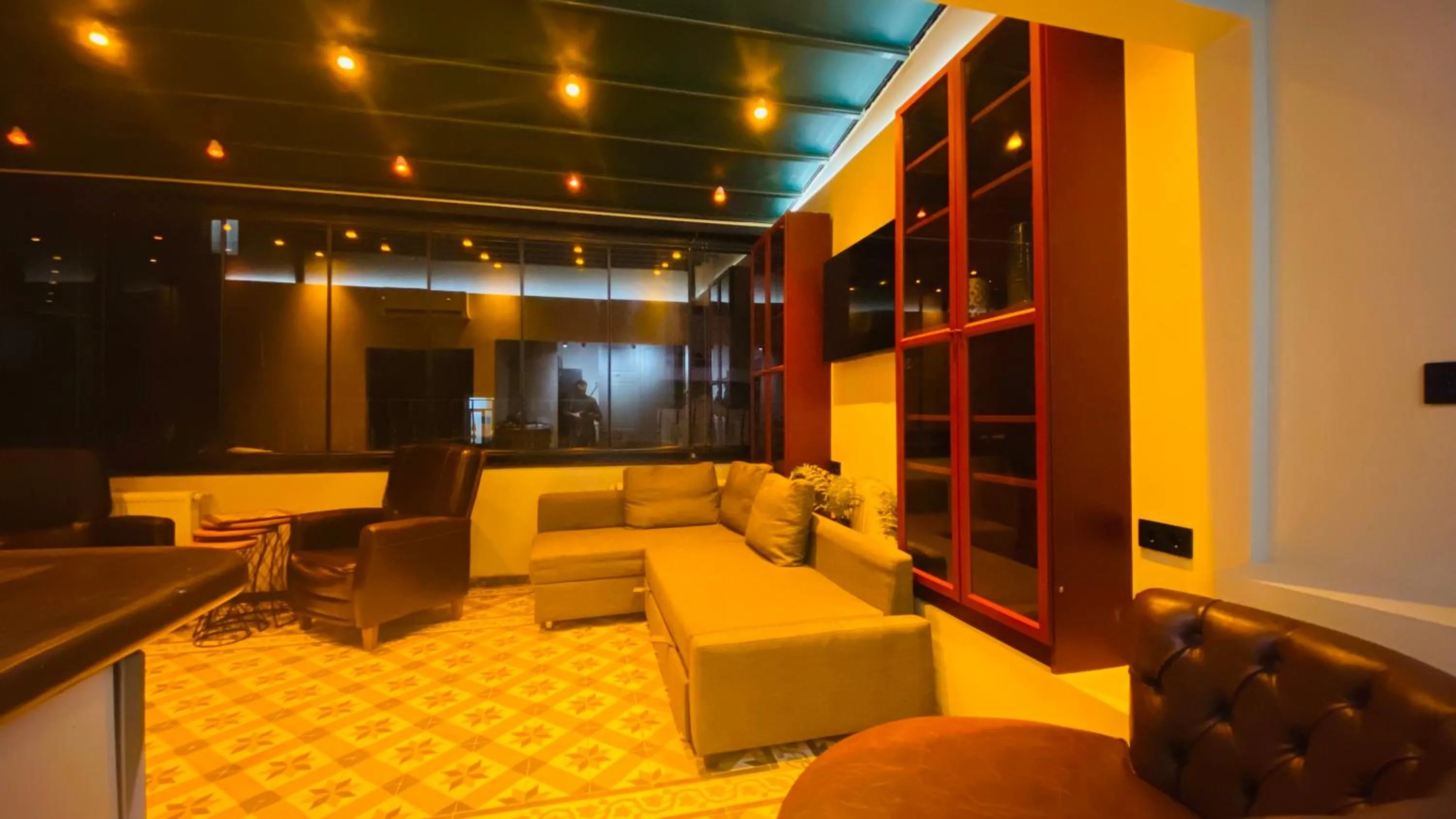 TV and multimedia in The House Company