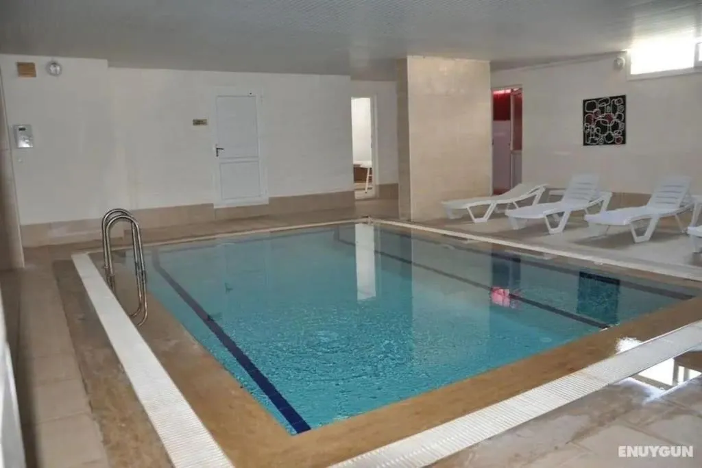 sunbed in AKBÜK Palace Resıdence