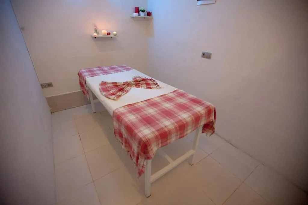 Spa and wellness centre/facilities, Bed in AKBÜK Palace Resıdence