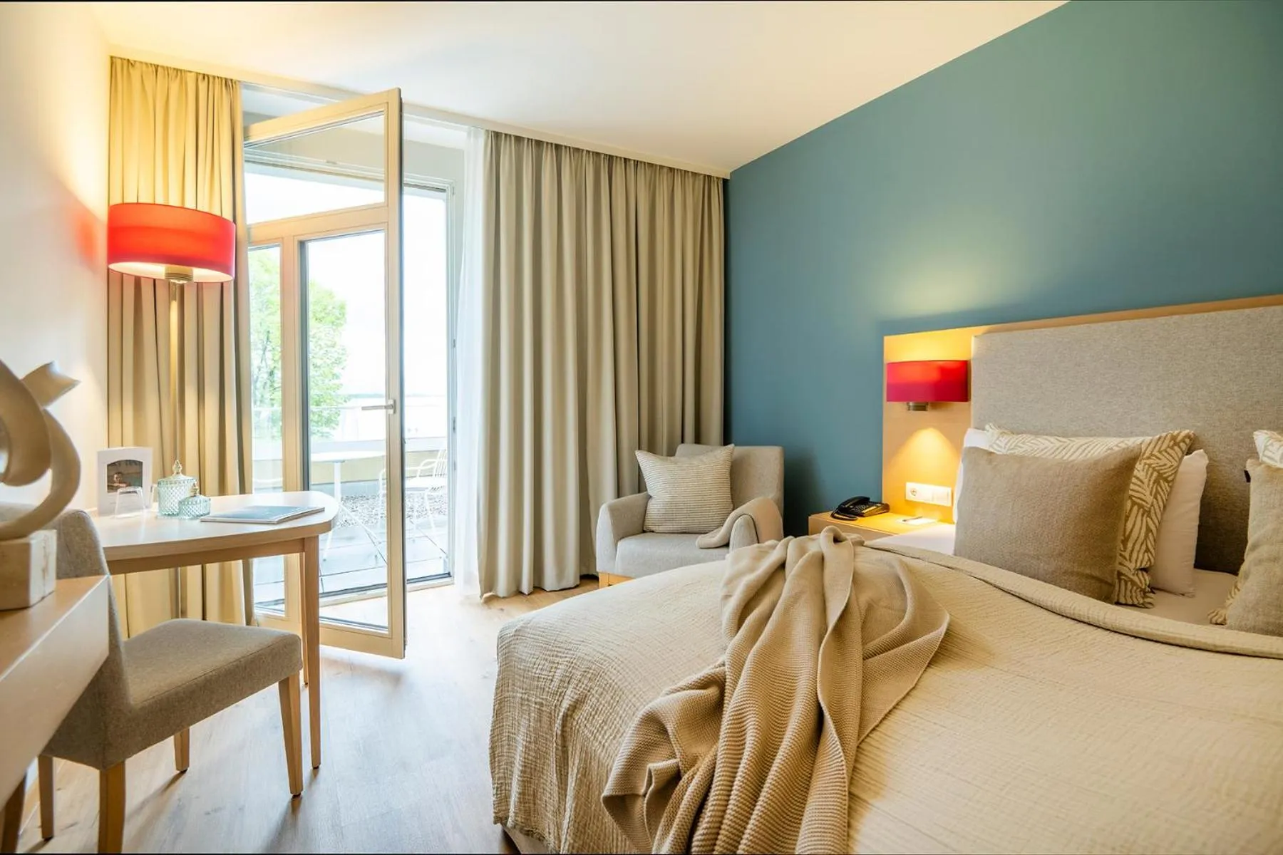 Photo of the whole room, Bed in Seehotel am Kaiserstrand