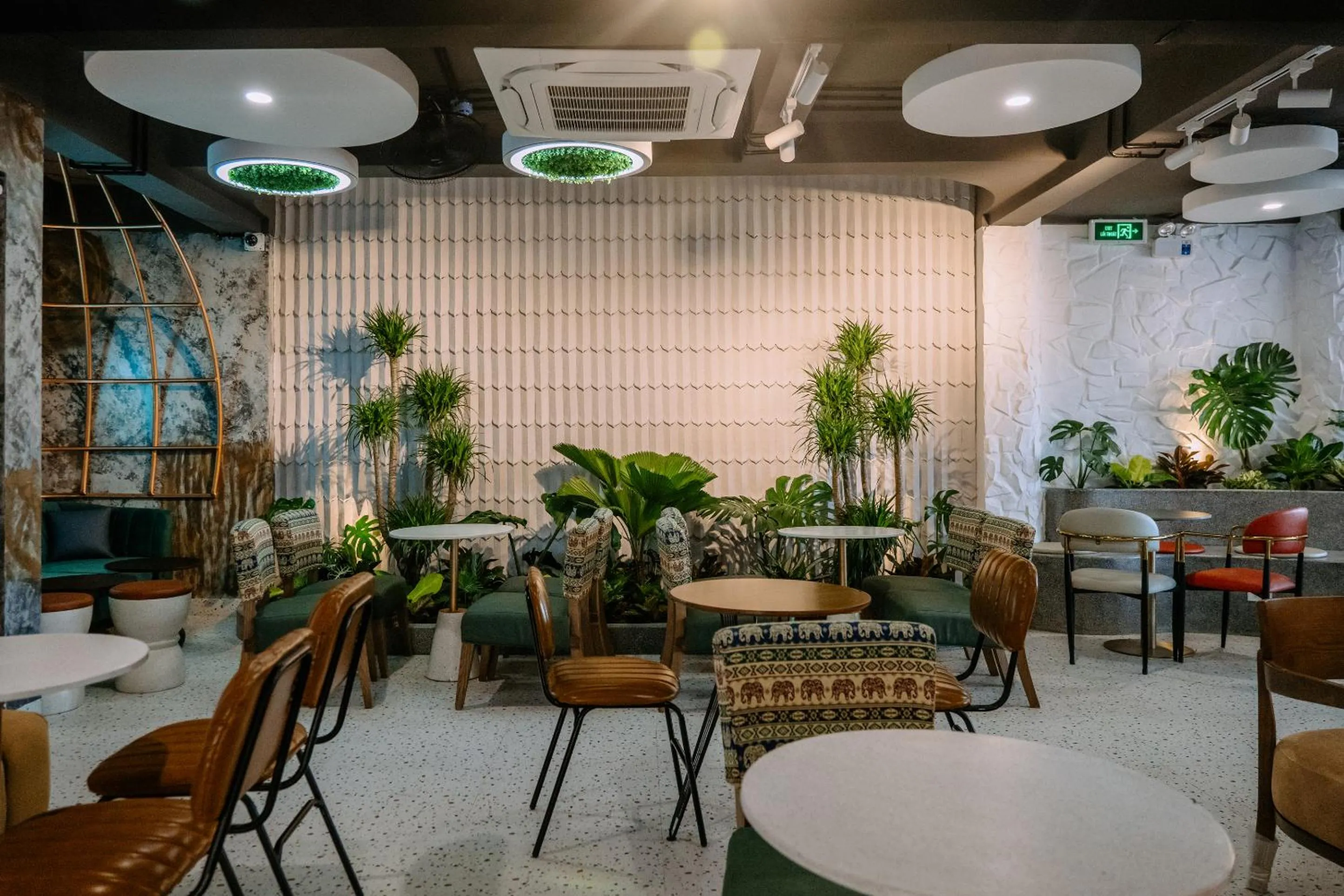 Lounge or bar in La Beaute Hotel - Quy Nhơn